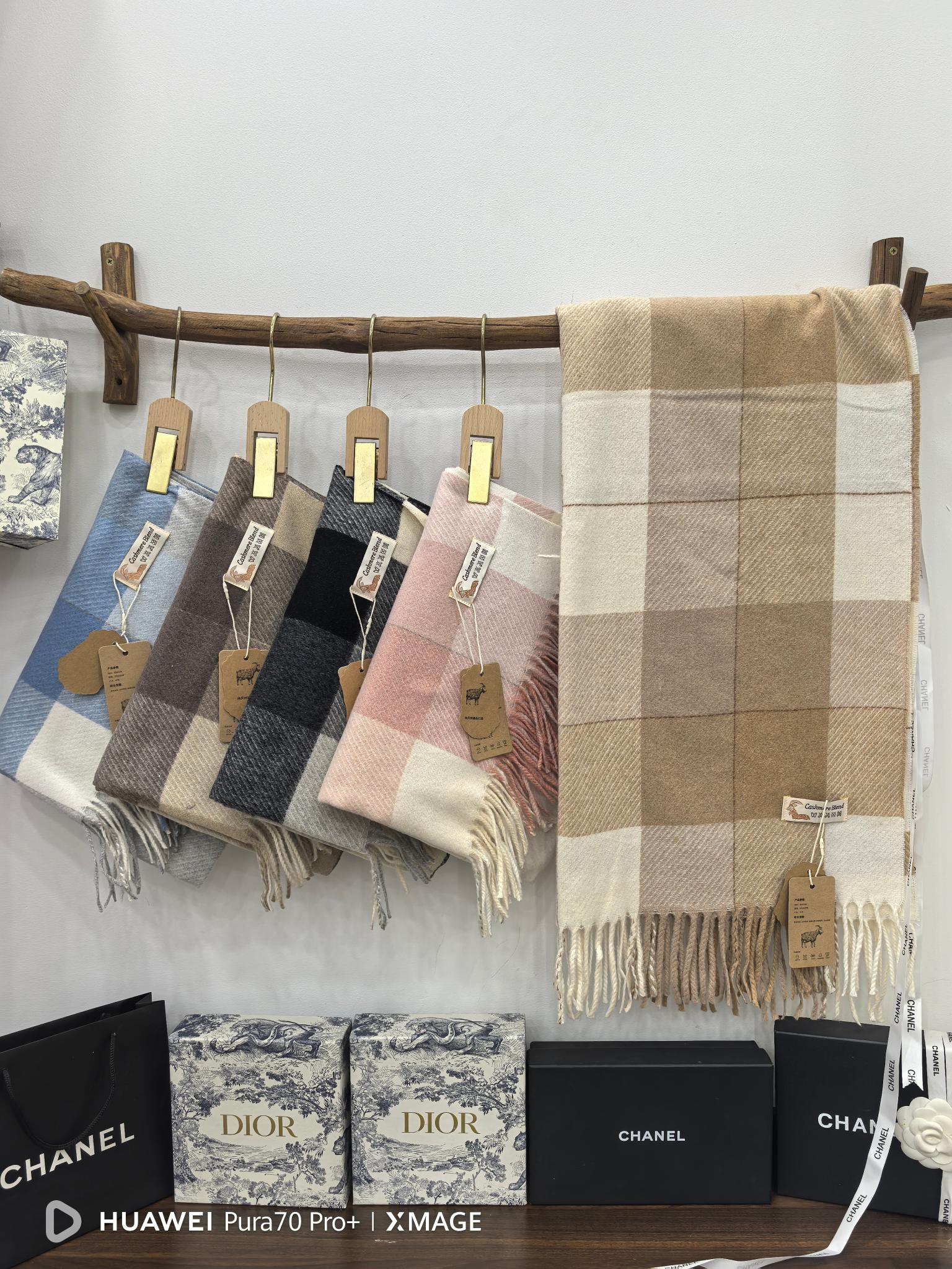 Wholesale of cross-border scarves in stock, e-commerce live streaming, supply chain, 96 wool series, silver wire grid, wool grid pic 4