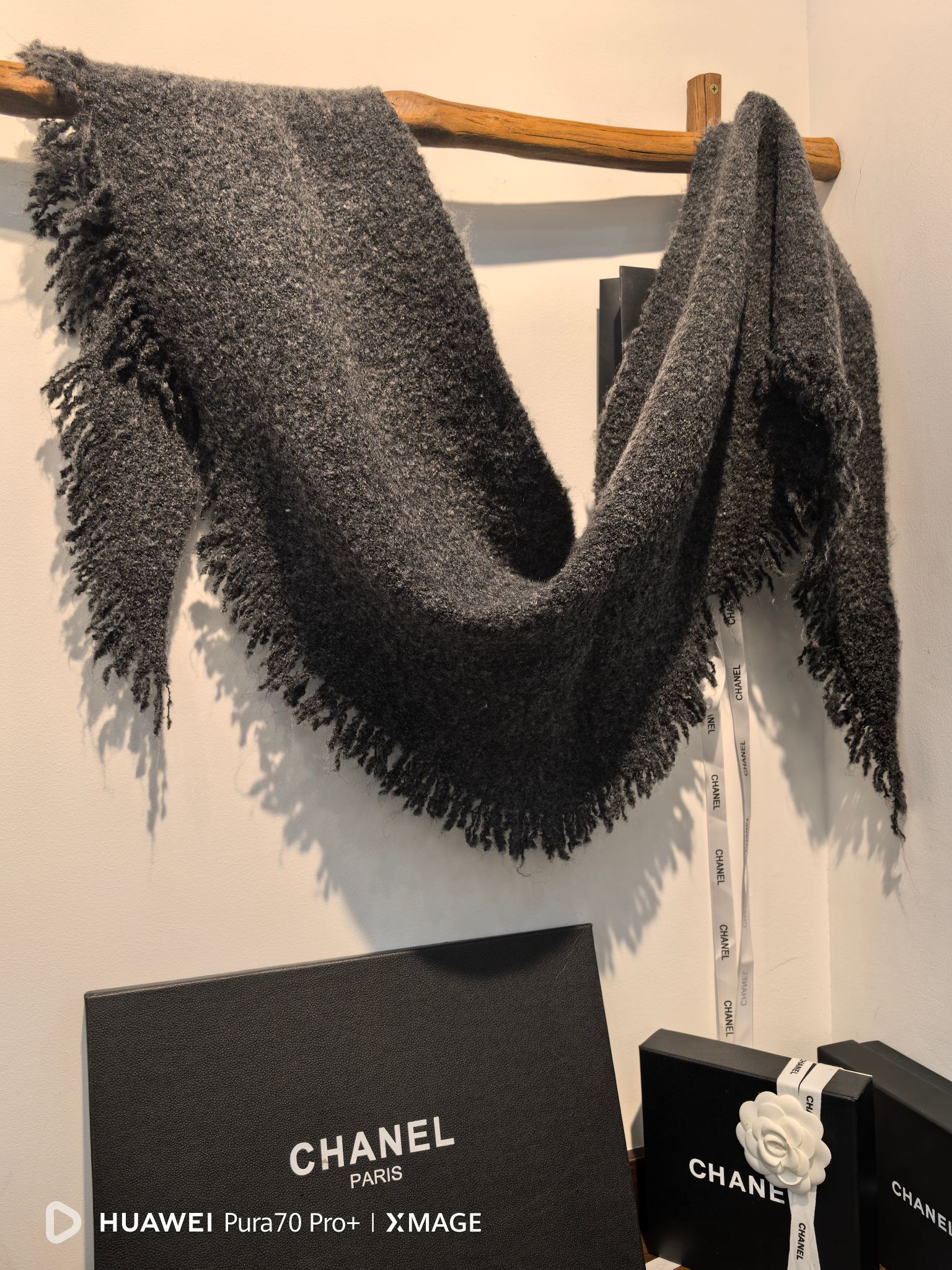 Cross-border scarf wholesale e-commerce live-streaming supply chain supply alpaca dynamic triangular shawl pic 2