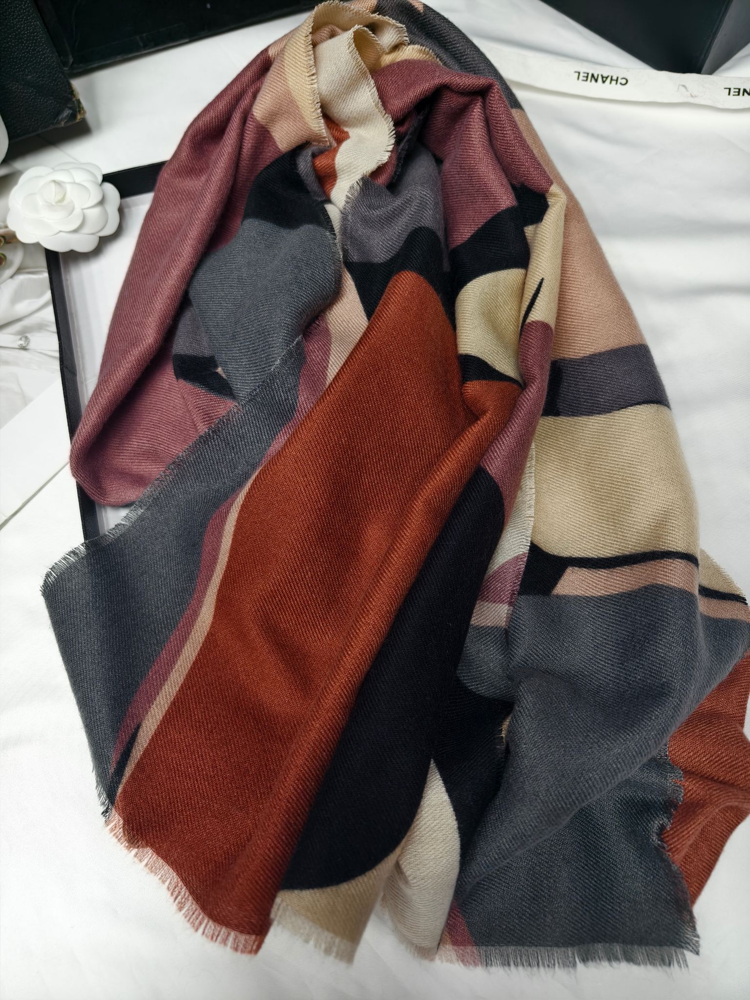 Wholesale export scarves, e-commerce live-streaming supply chain, imitation cashmere loose whiskers, printed graffiti, marble pattern supply pic 8