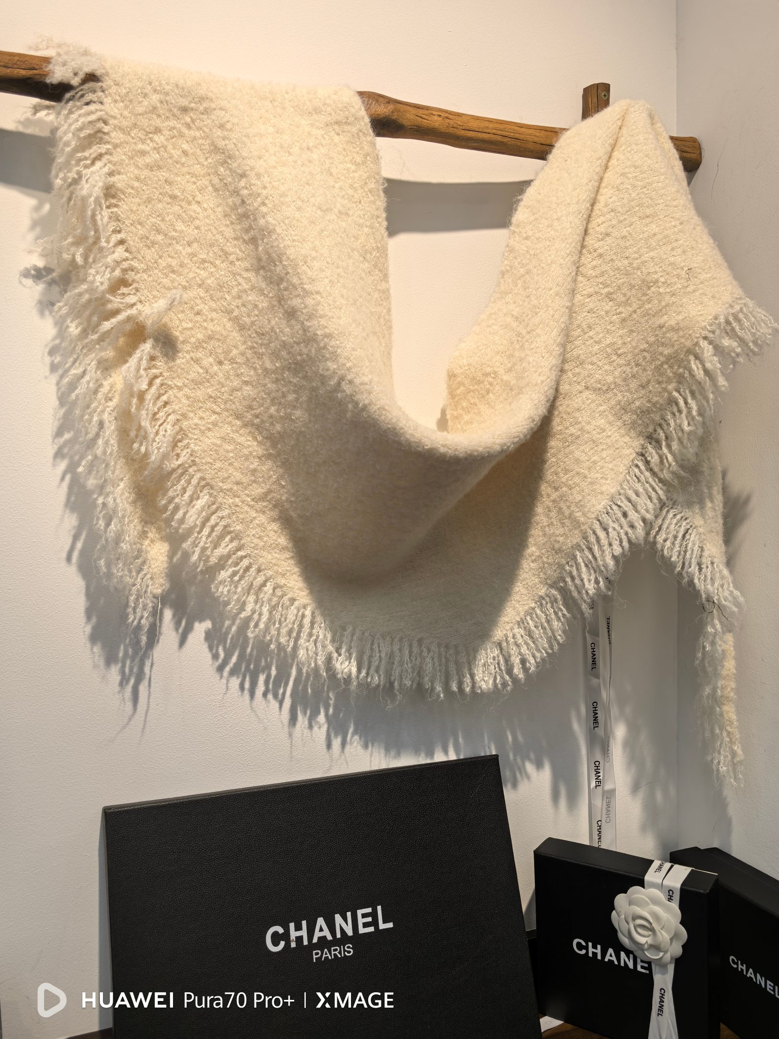 Cross-border scarf wholesale e-commerce live-streaming supply chain supply alpaca dynamic triangular shawl pic 1