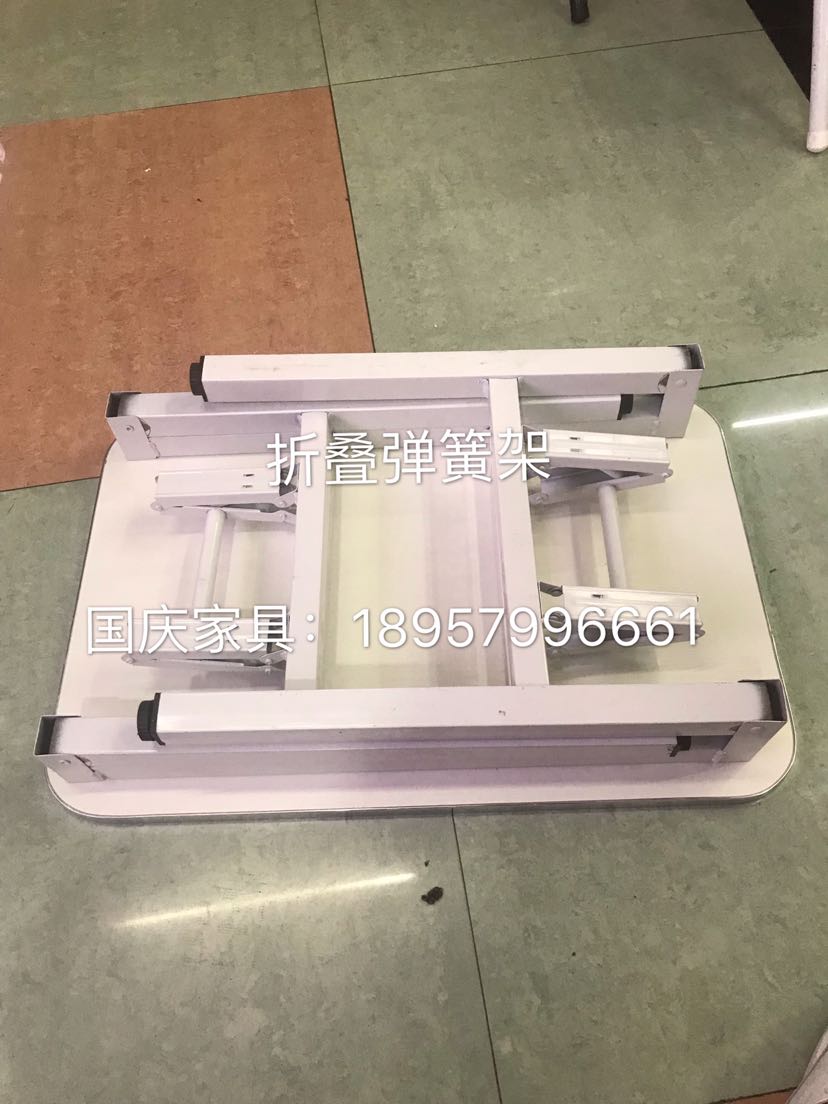 新款弹簧架折叠桌写字桌学习桌儿童餐桌详情8