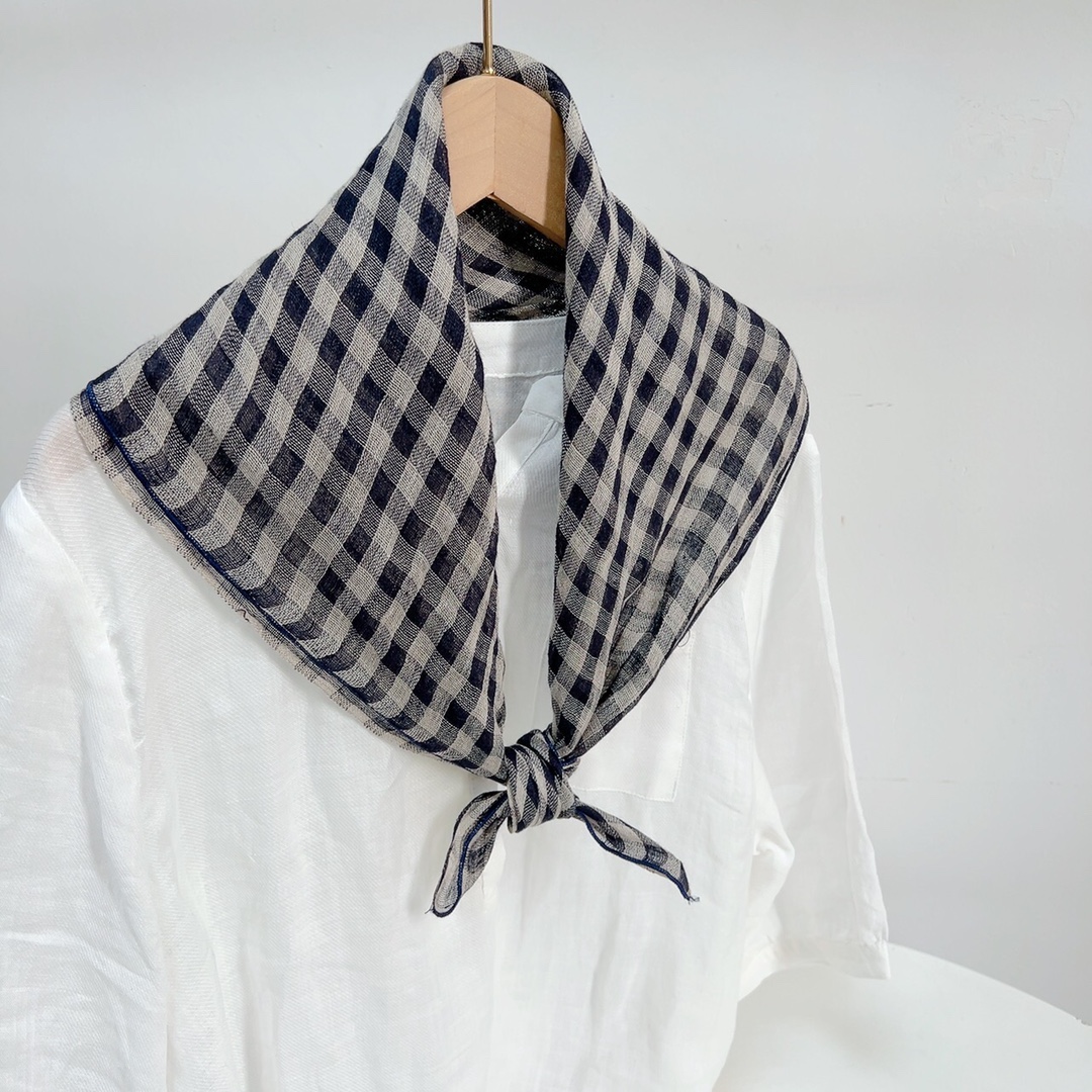 Wholesale of cross-border scarves in stock, Raindrop checkered small square scarves, e-commerce live streaming supply chain pic 7