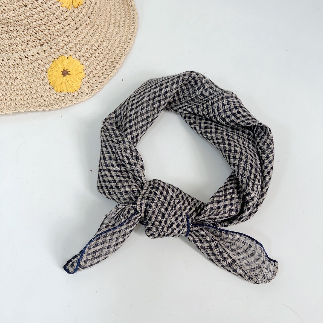 Wholesale of cross-border scarves in stock, Raindrop checkered small square scarves, e-commerce live streaming supply chain pic 6