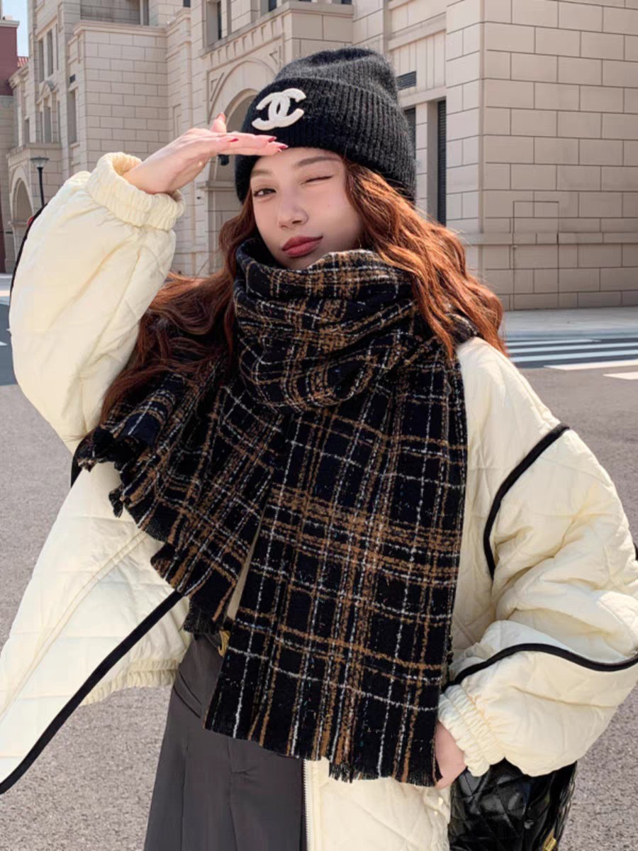 Cross-border scarf wholesale e-commerce live streaming supply chain, Xiaoxiangfeng bright silk fine checkered pic 2