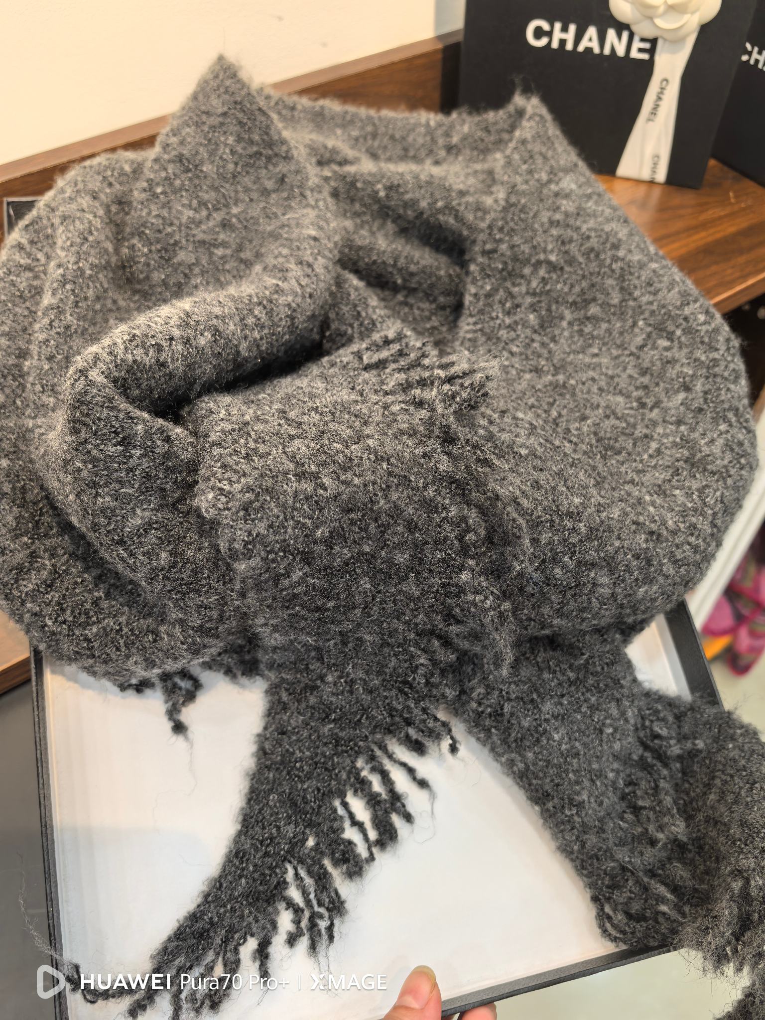 Cross-border scarf wholesale e-commerce live-streaming supply chain supply alpaca dynamic triangular shawl pic 6