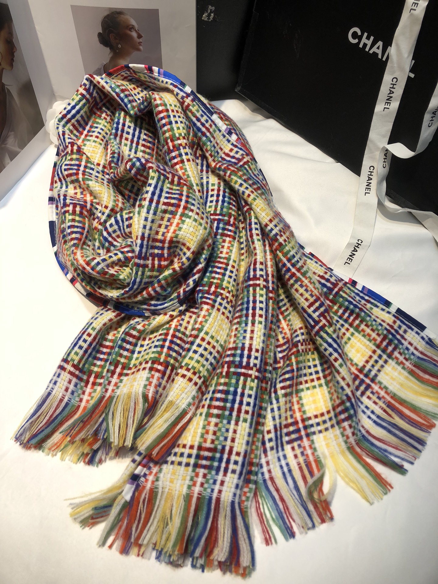 Wholesale of cross-border scarves in stock, e-commerce live streaming, supply chain, the same style of Xiaoxiangfeng seven-color shawls as Wanqi pic 9
