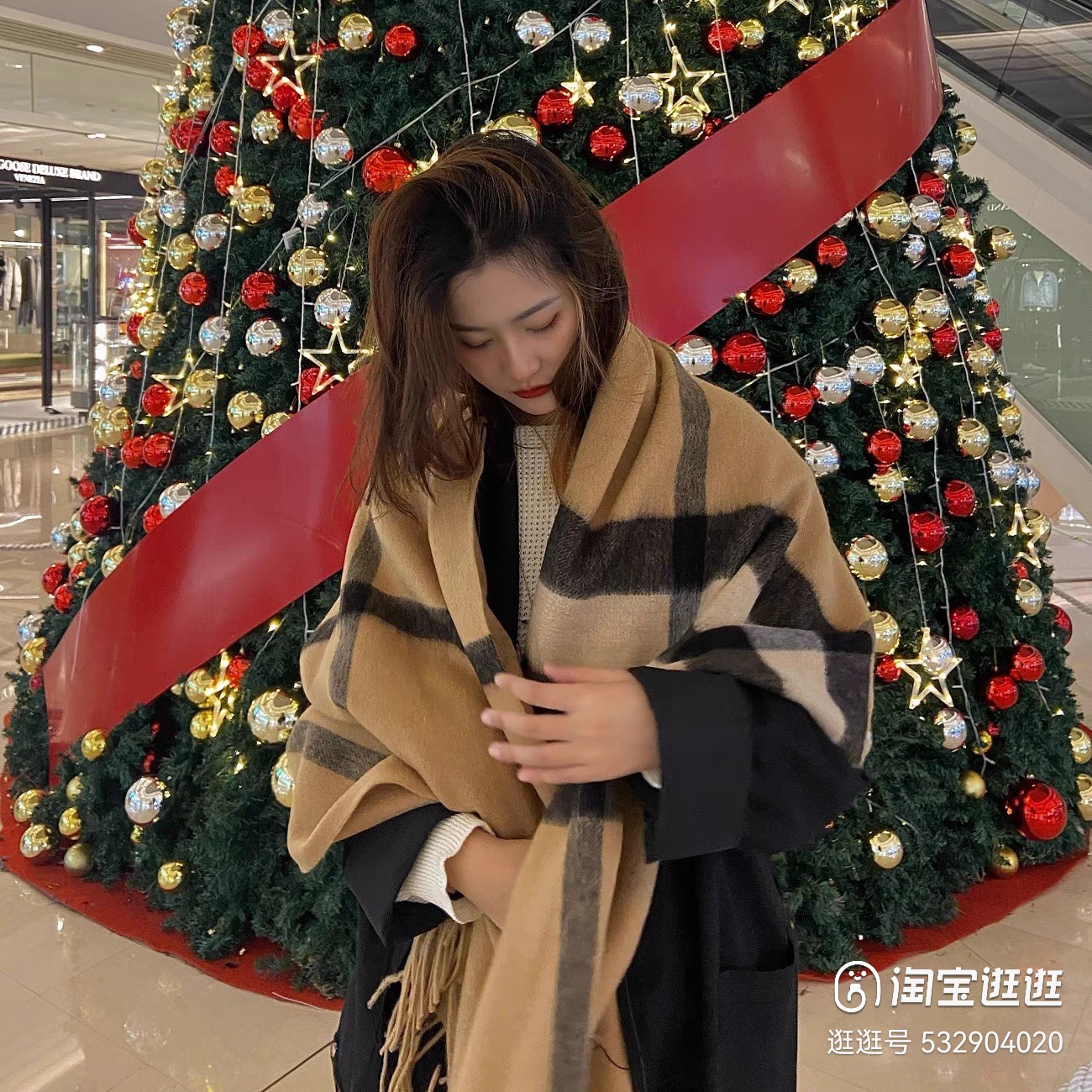 British classic checkered long scarves in stock, cross-border scarf wholesale, e-commerce live streaming supply chain pic 2