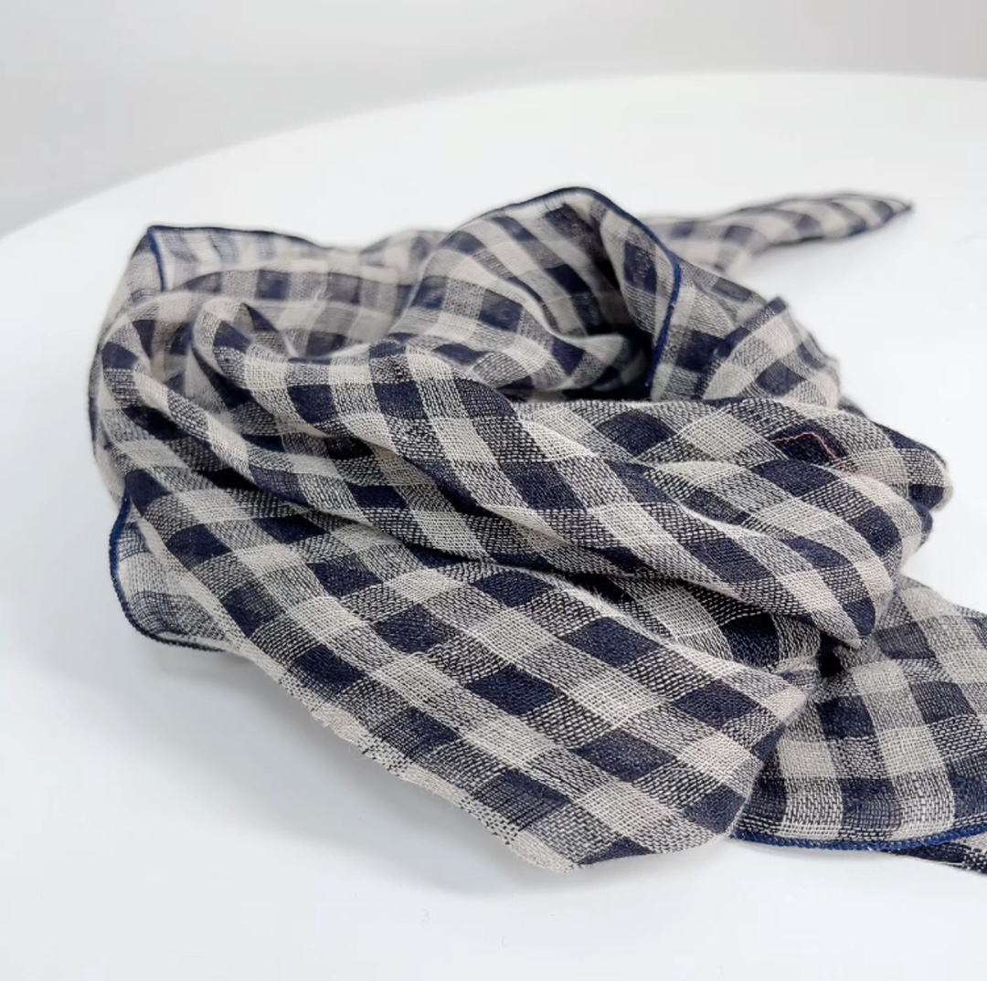 Wholesale of cross-border scarves in stock, Raindrop checkered small square scarves, e-commerce live streaming supply chain pic 9
