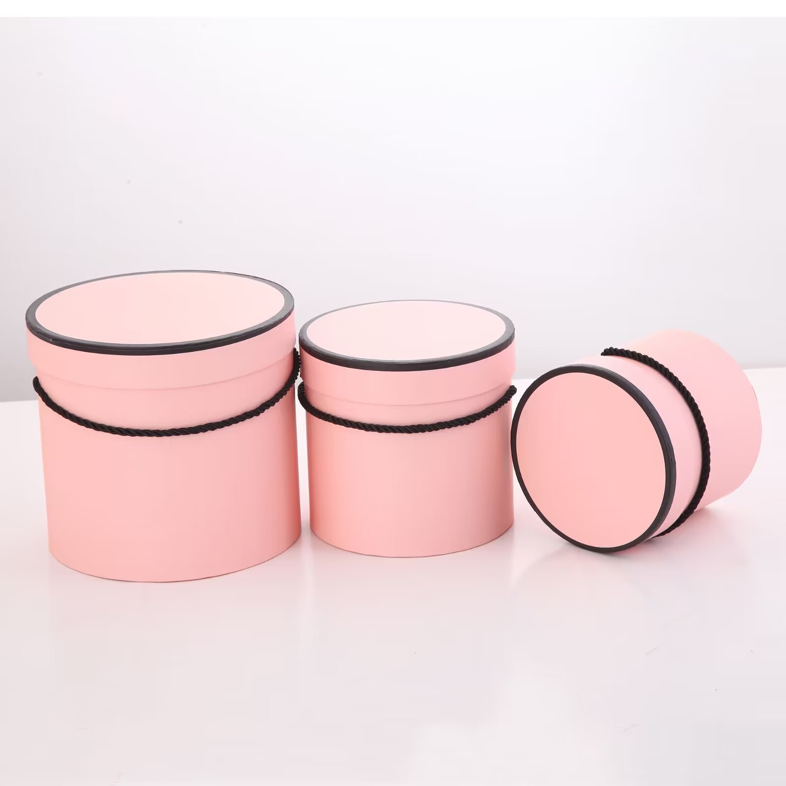 Solid color, simple Ins-style, hand-held round hug bucket, floral and fresh flower packaging gift box in stock wholesale pic 13