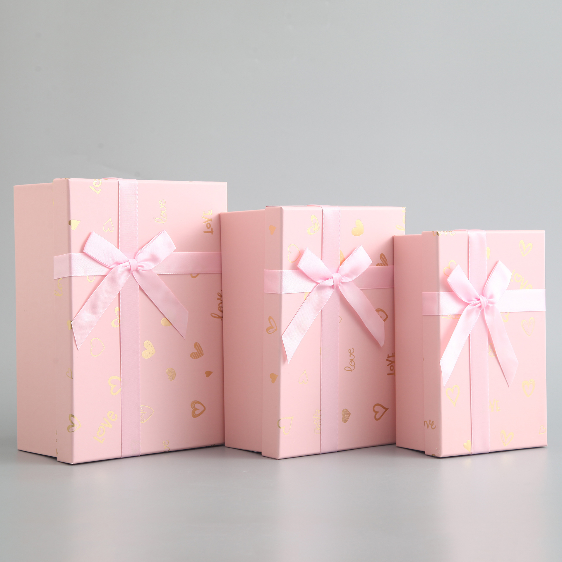 We process and customize various creased and pasted gift boxes, high-end birthday boxes, rectangular ribbon bow gift packaging boxes pic 12