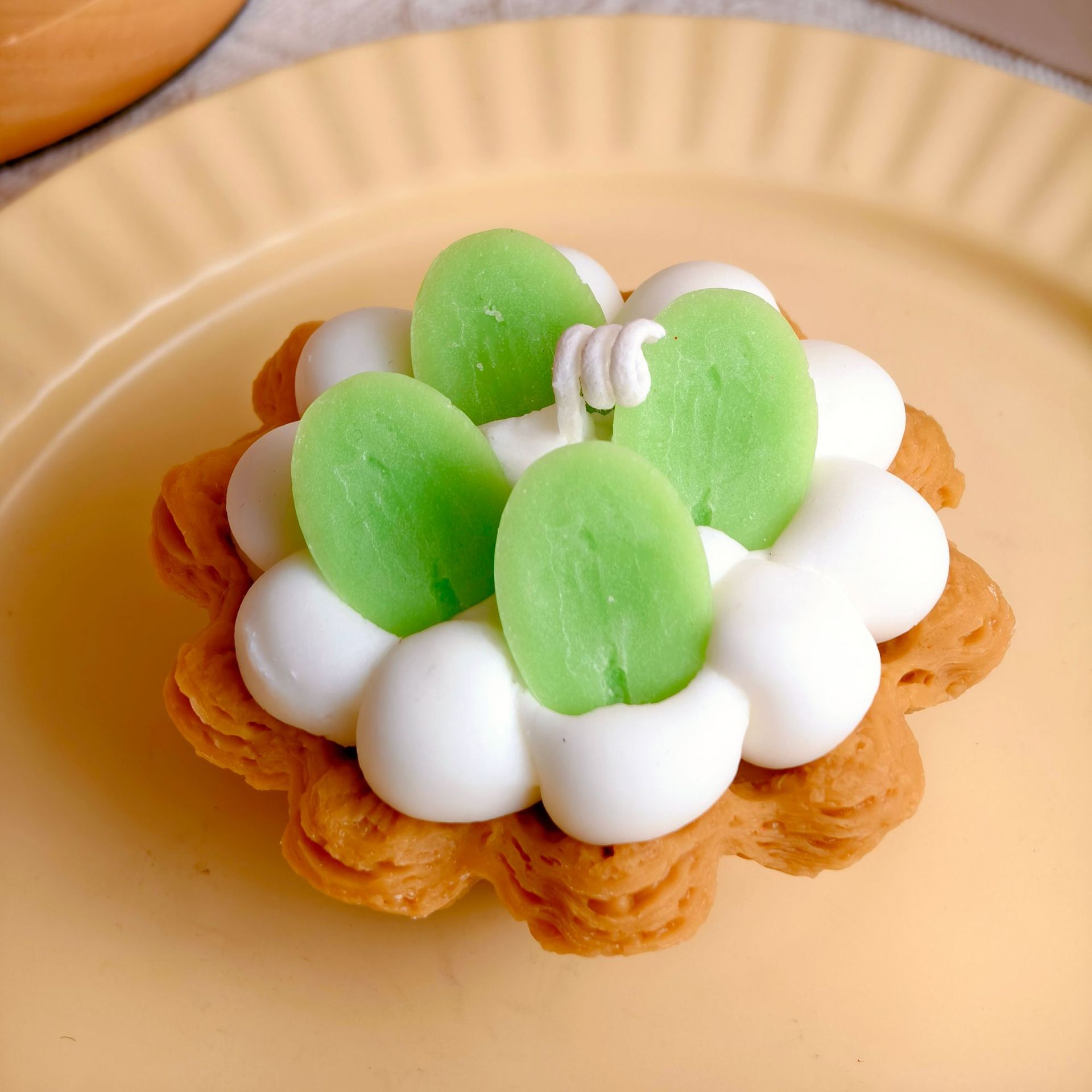 蛋挞香薰蜡烛可颂太阳花蛋挞跨境批发大豆蜡摆件草莓蓝莓水果塔详情7