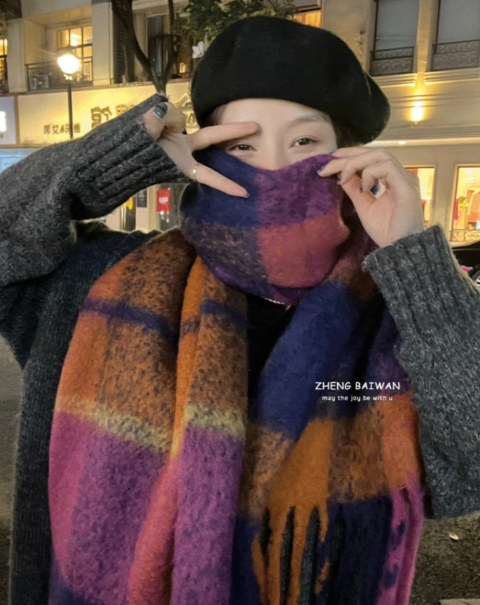 Cross-border scarf wholesale, e-commerce live streaming, supply chain, bristles, deep purple-red checkered thick whiskers pic 3