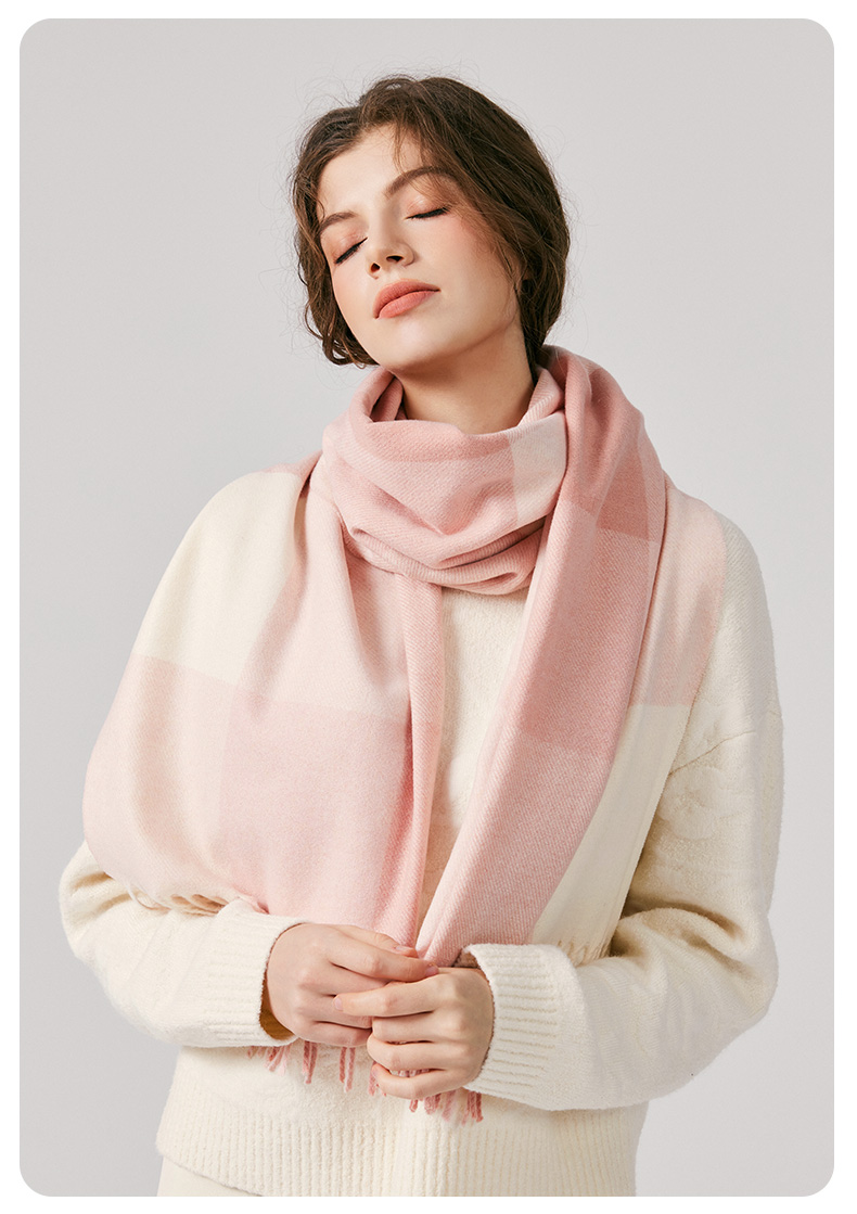 Wholesale of cross-border scarves in stock, e-commerce live streaming, supply chain, 96 wool series, color-blocked wool square grid pic 3