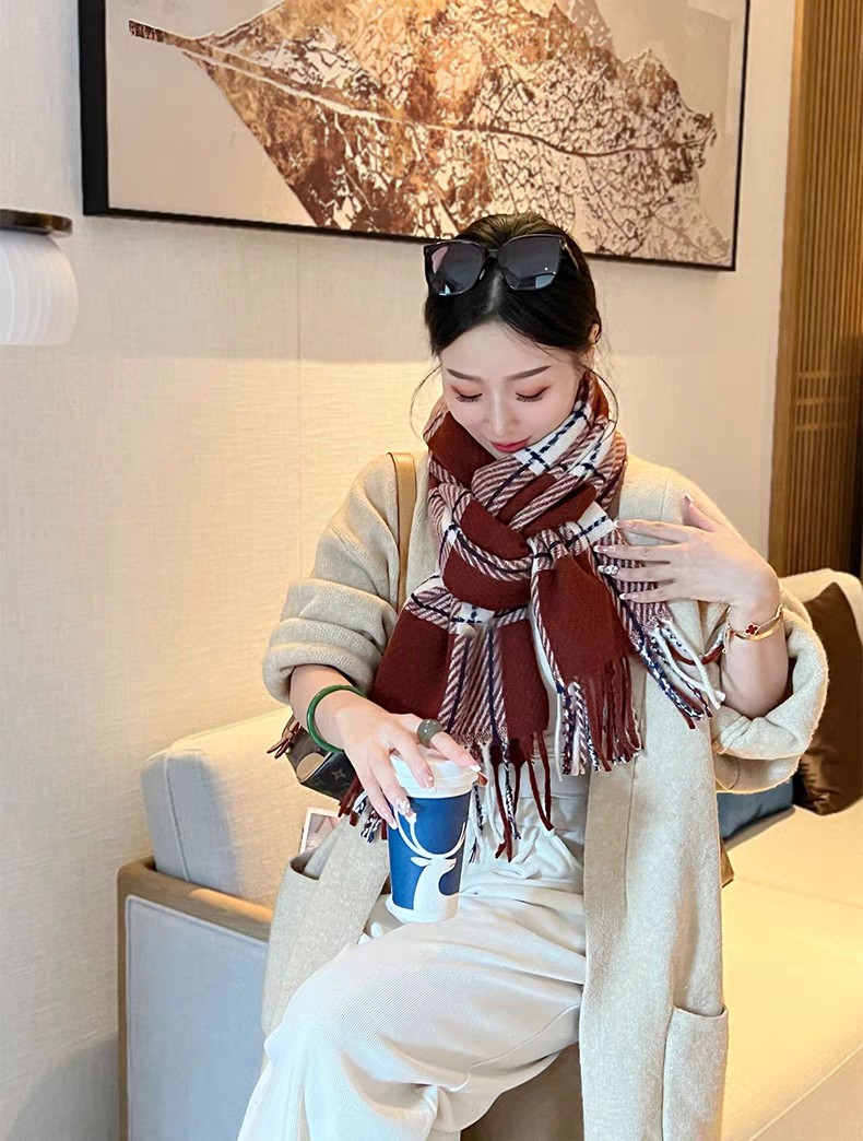 Wholesale e-commerce live-streaming supply chain for new cross-border export square twill cross-border scarves pic 4