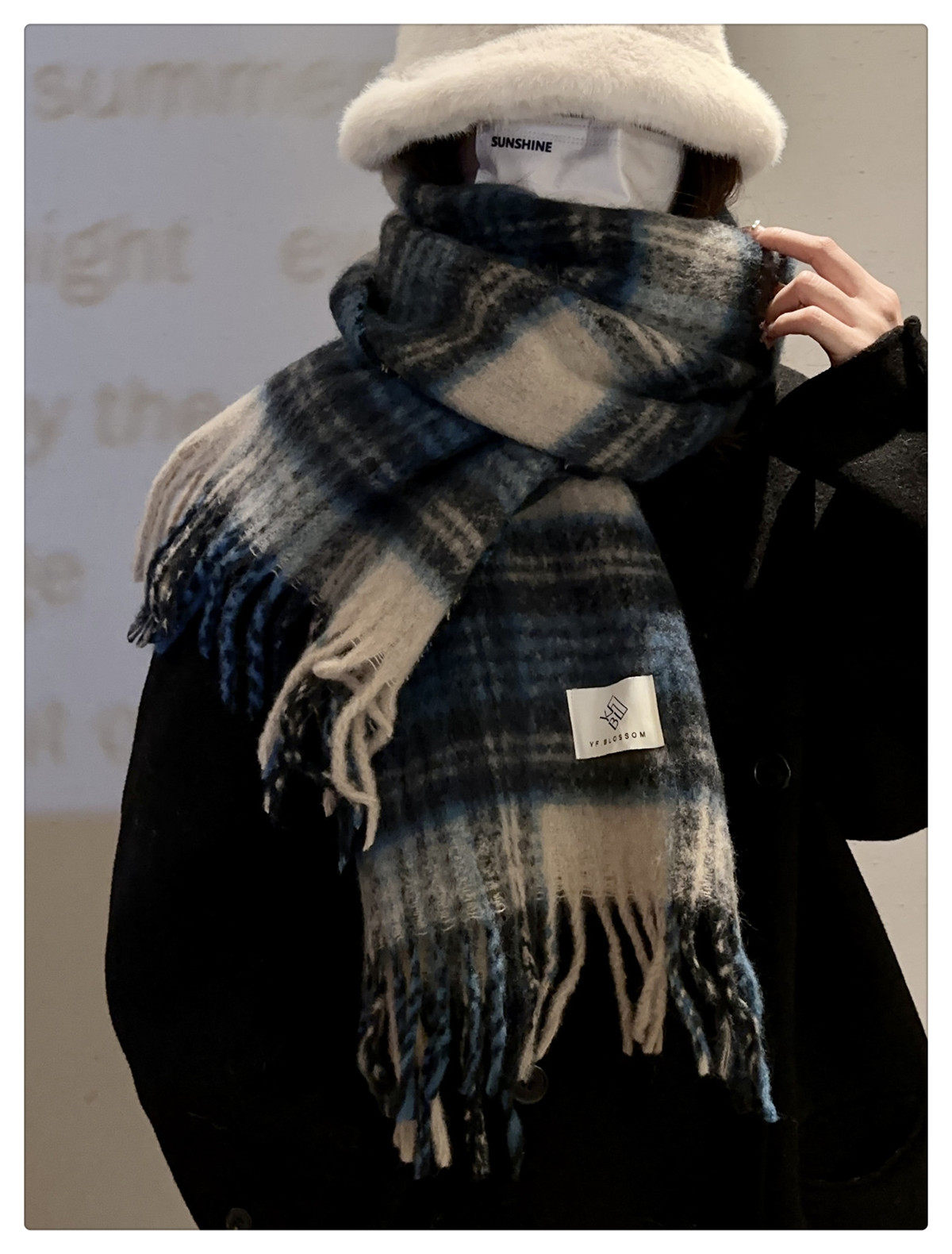 The 2024 new Maillard high-end checkered scarf for women, a Korean-style shawl for both winter and spring and autumn, is thick and warm pic 26