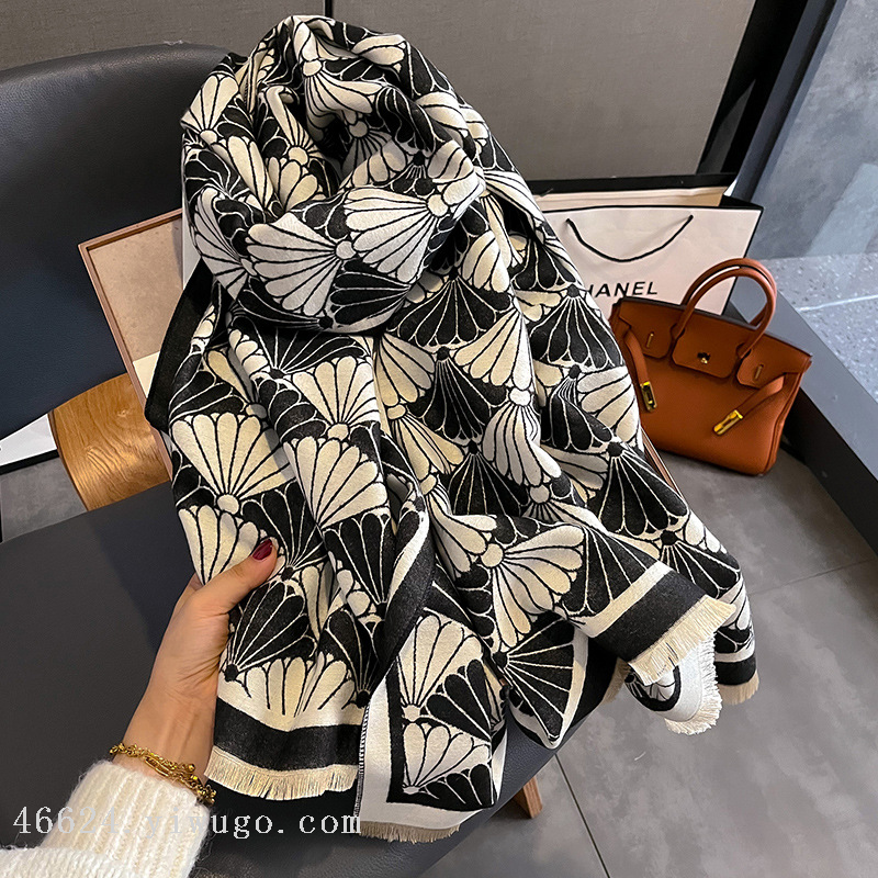 E-commerce live streaming supply chain cross-border scarf wholesale supply 27 high-speed jacquard series Ginkgo leaf pic 5