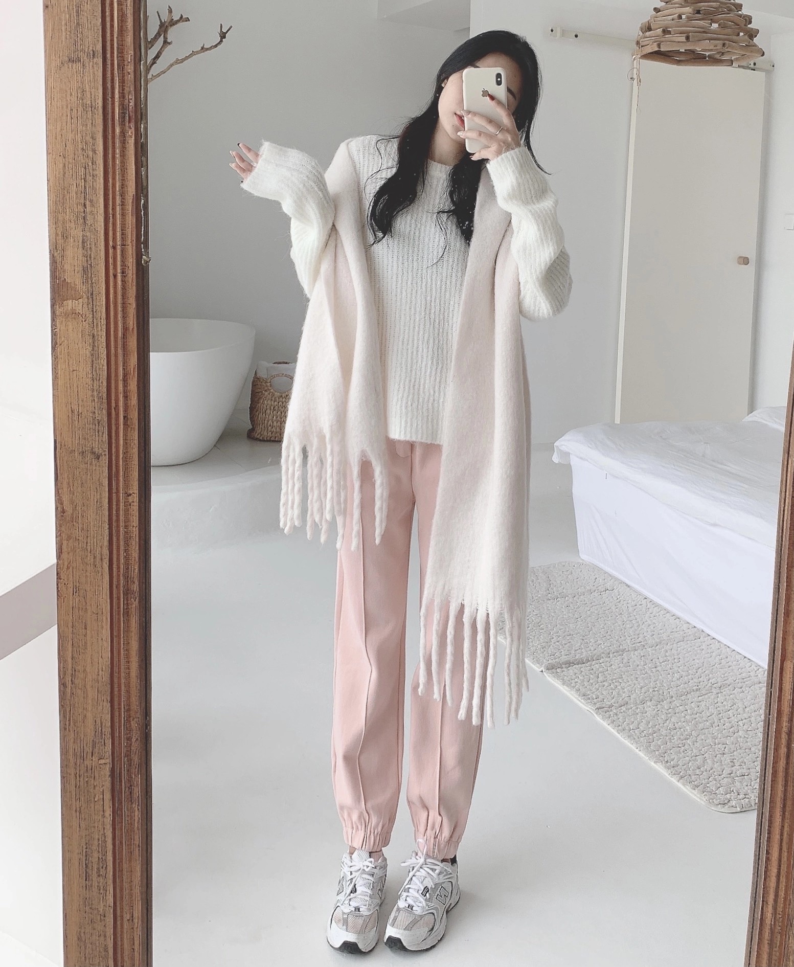Cross-border scarf wholesale e-commerce live-streaming supply chain supply of macaron thick beard scarves pic 5