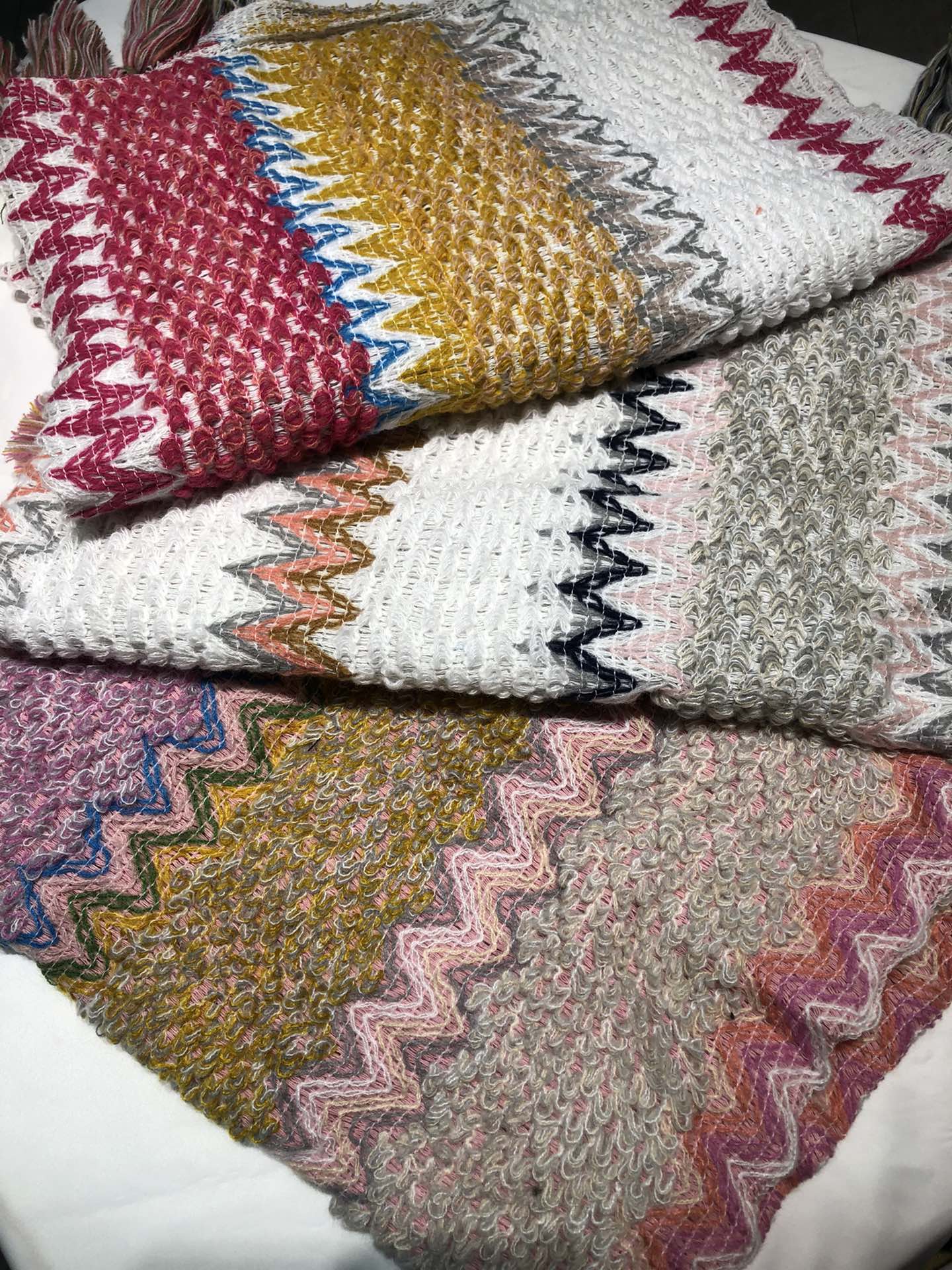 Cross-border scarf wholesale e-commerce live-streaming supply chain, ethnic style shawls pic 5