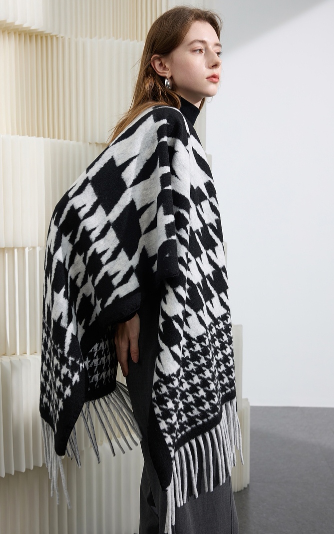 Cross-border scarf wholesale e-commerce live streaming supply chain, Thousand Bird pattern imitation cashmere split shawls pic 4