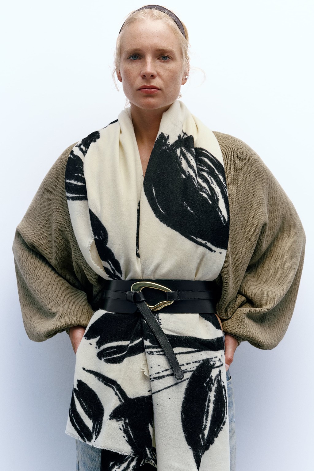 New acrylic printed faux cashmere scarves for cross-border scarf wholesale e-commerce live-streaming supply chain pic 3