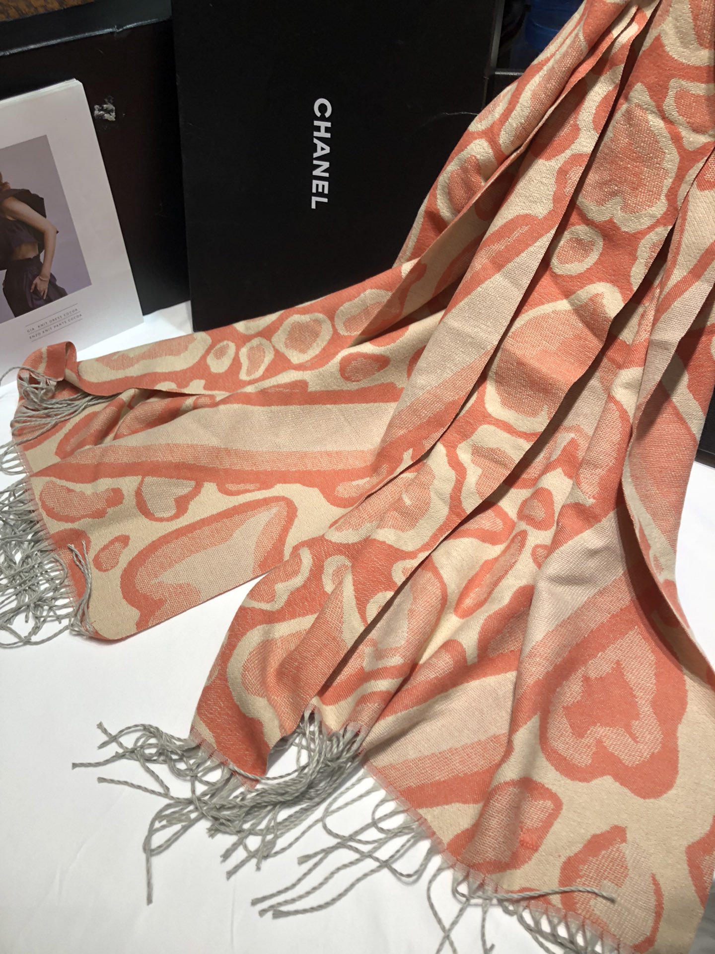 Cross-border scarf wholesale e-commerce live streaming supply chain new order style 65 jacquard series large leopard print pic 4