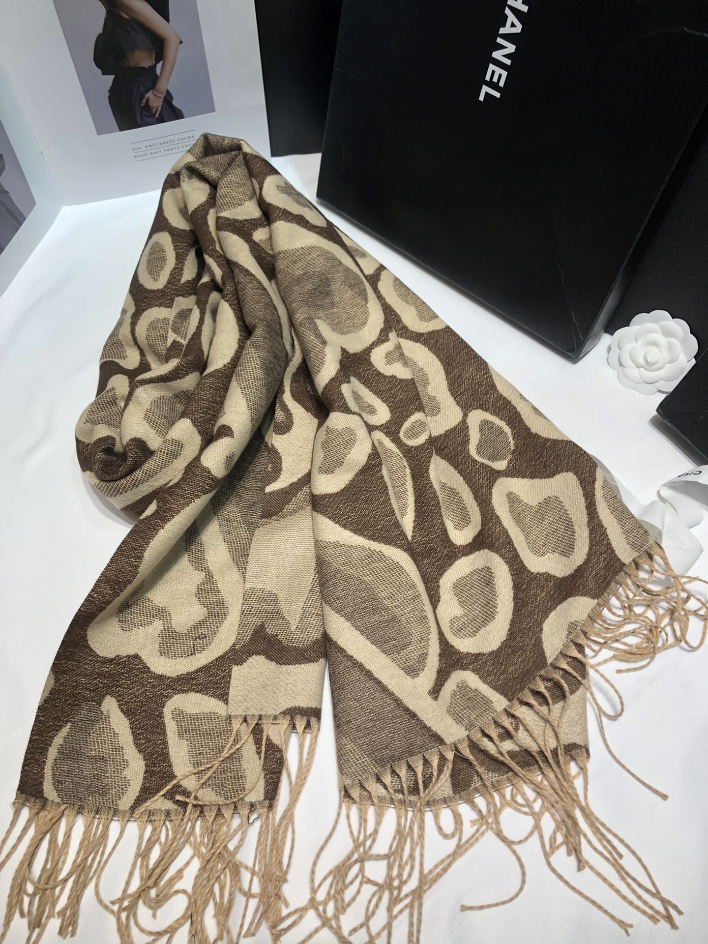 Cross-border scarf wholesale e-commerce live streaming supply chain new order style 65 jacquard series large leopard print pic 8