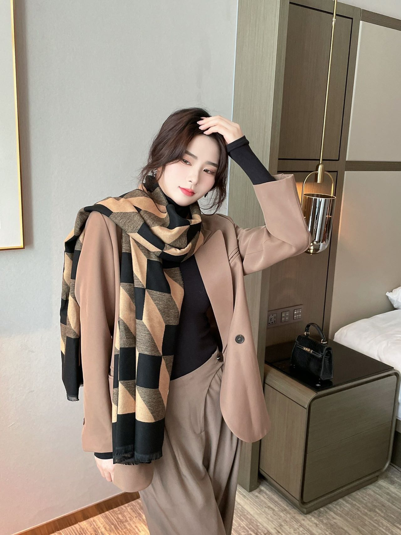 Cross-border scarf wholesale e-commerce supply 37 Fashion Jacquard series three-dimensional checkered scarves pic 2