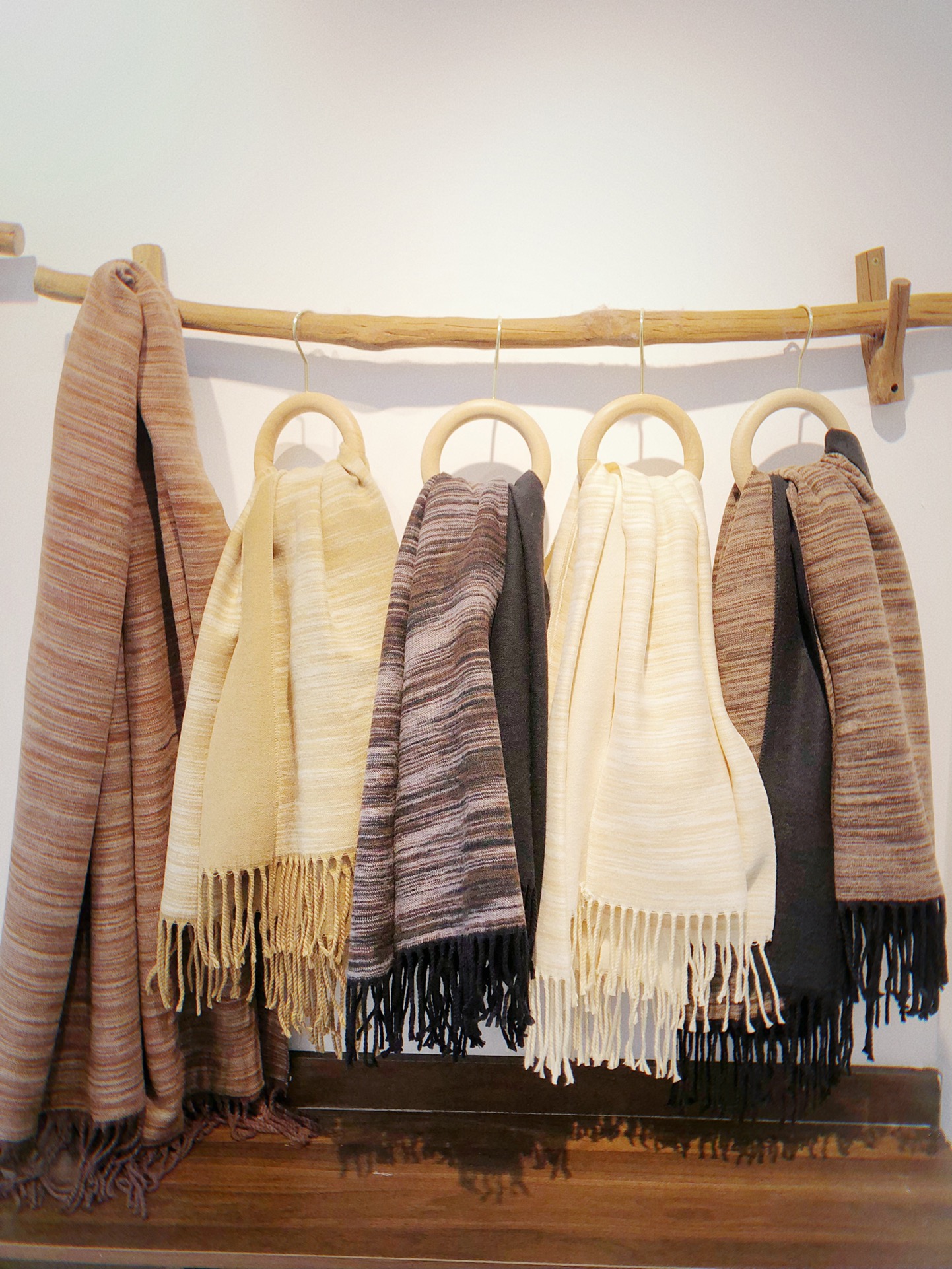 Cross-border scarf wholesale, e-commerce live streaming, new 25-bag core yarn double-sided series, satin dyed double-sided pic 5
