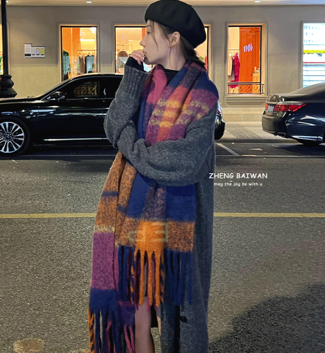 Cross-border scarf wholesale, e-commerce live streaming, supply chain, bristles, deep purple-red checkered thick whiskers pic 4