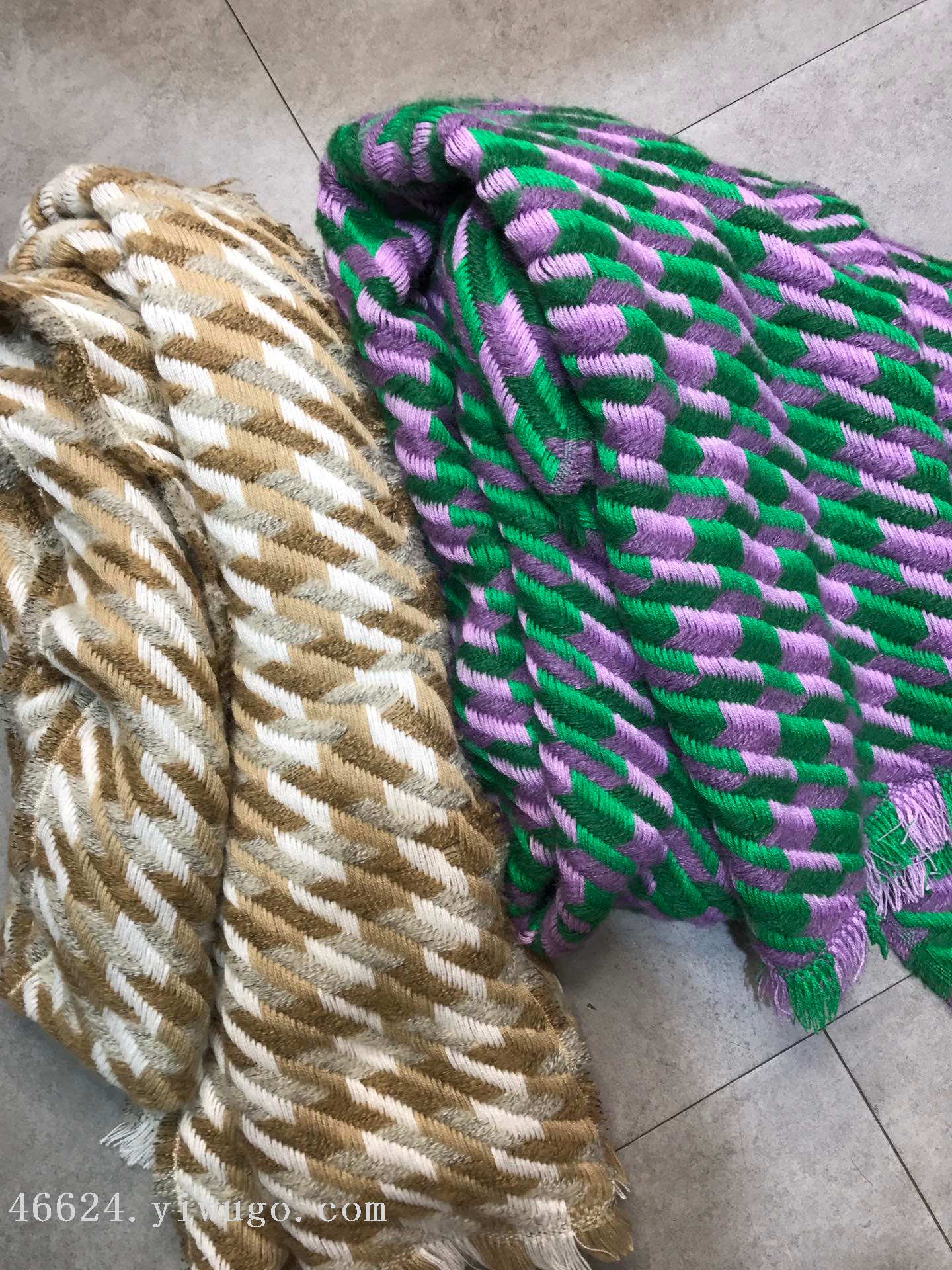 New in-stock cross-border scarves wholesale, e-commerce live streaming supply chain, European and American thousand bird pattern scarves, air conditioner shawls pic 11