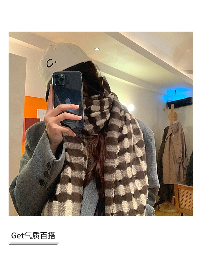 Wholesale of cross-border scarves in stock, e-commerce live streaming supply chain, new classic perforated scarves pic 3