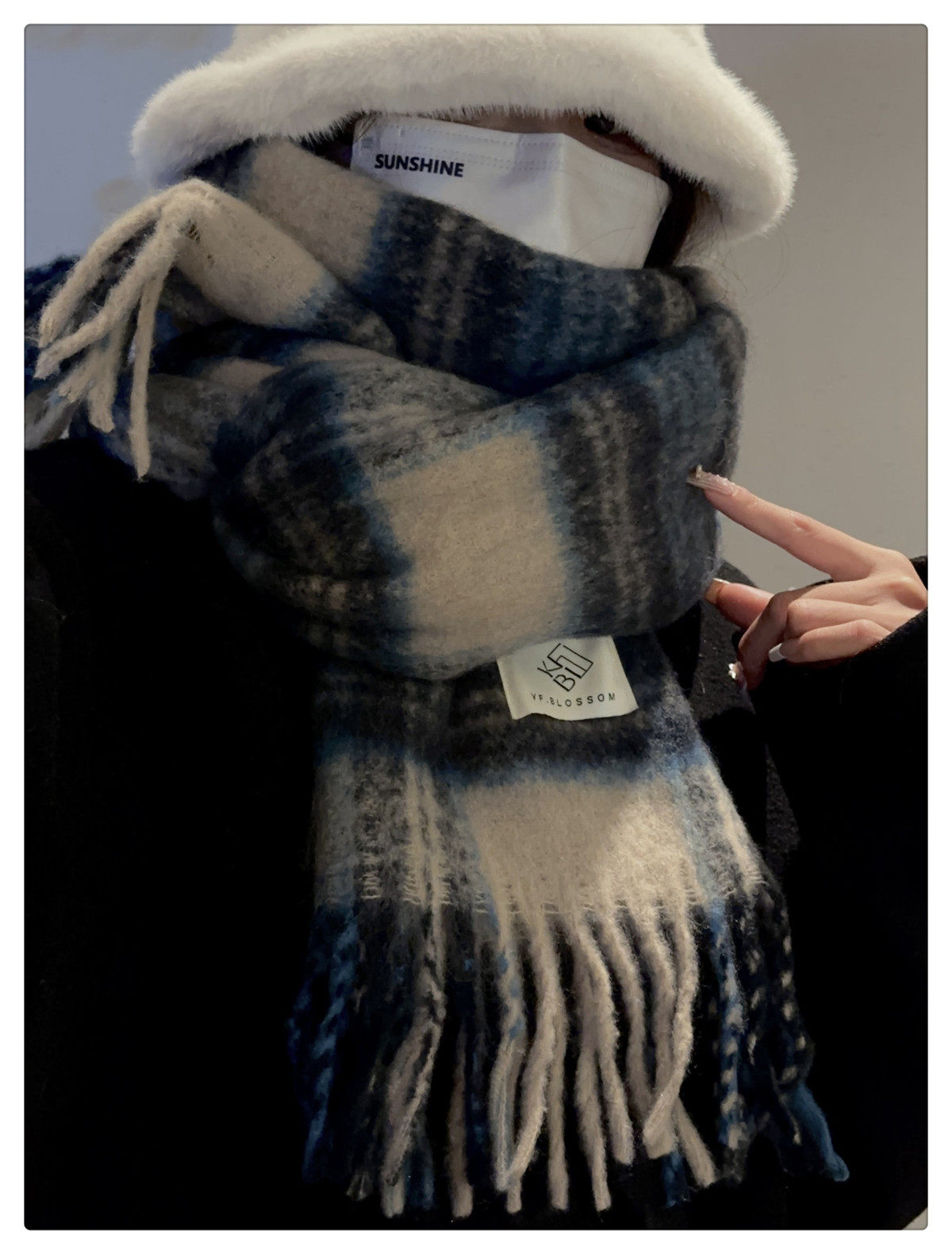 The 2024 new Maillard high-end checkered scarf for women, a Korean-style shawl for both winter and spring and autumn, is thick and warm pic 22