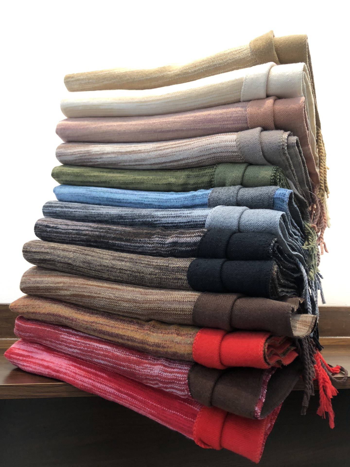 Cross-border scarf wholesale, e-commerce live streaming, new 25-bag core yarn double-sided series, satin dyed double-sided pic 4