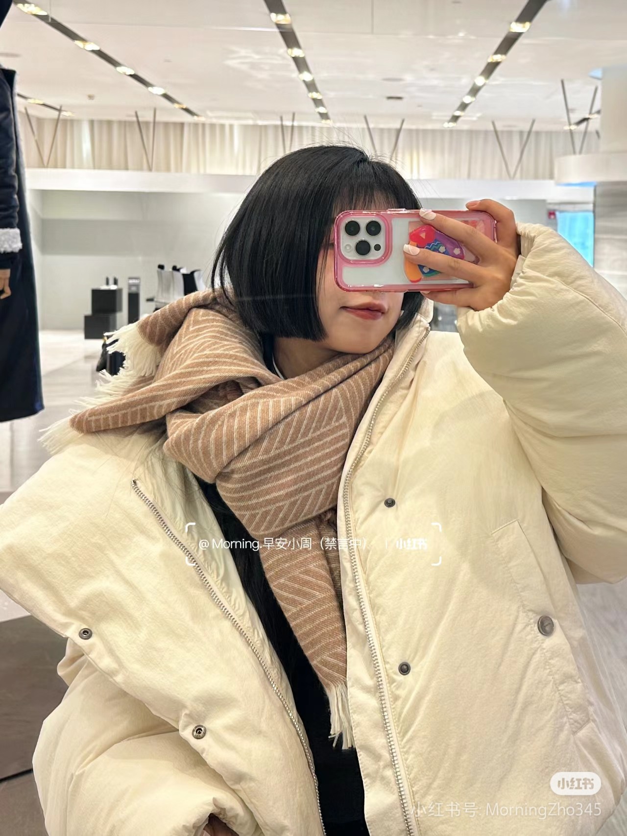 Cross-border wholesale e-commerce live streaming supplies the same style of fringed letter square scarves and large shawls as TOT, with chain supply pic 9