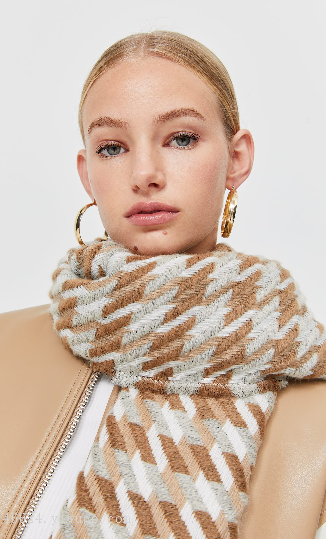New in-stock cross-border scarves wholesale, e-commerce live streaming supply chain, European and American thousand bird pattern scarves, air conditioner shawls pic 4