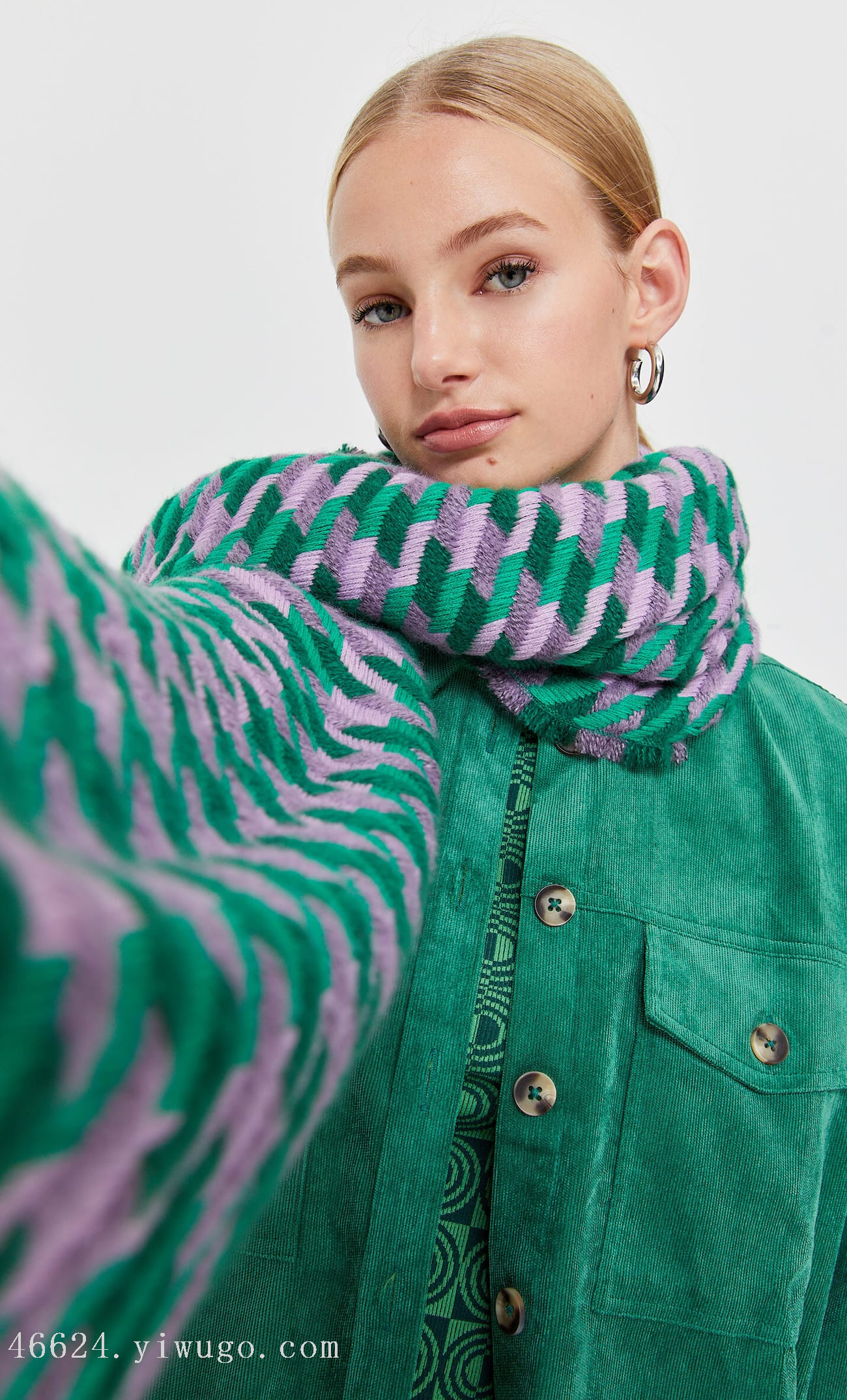 New in-stock cross-border scarves wholesale, e-commerce live streaming supply chain, European and American thousand bird pattern scarves, air conditioner shawls pic 5