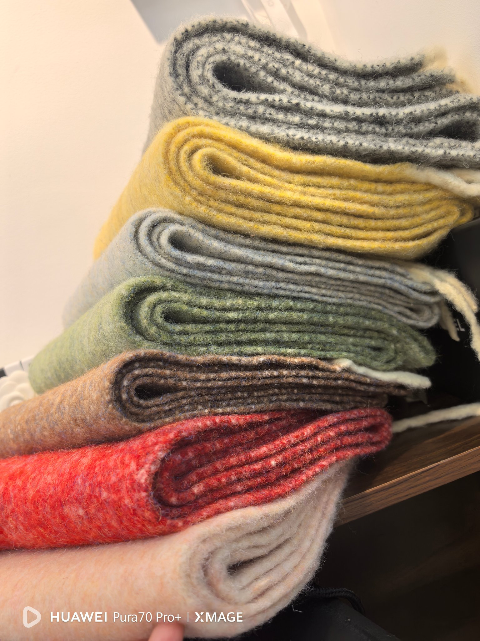 Cross-border scarf wholesale e-commerce live-streaming supply chain, vintage wool thick beard pic 6