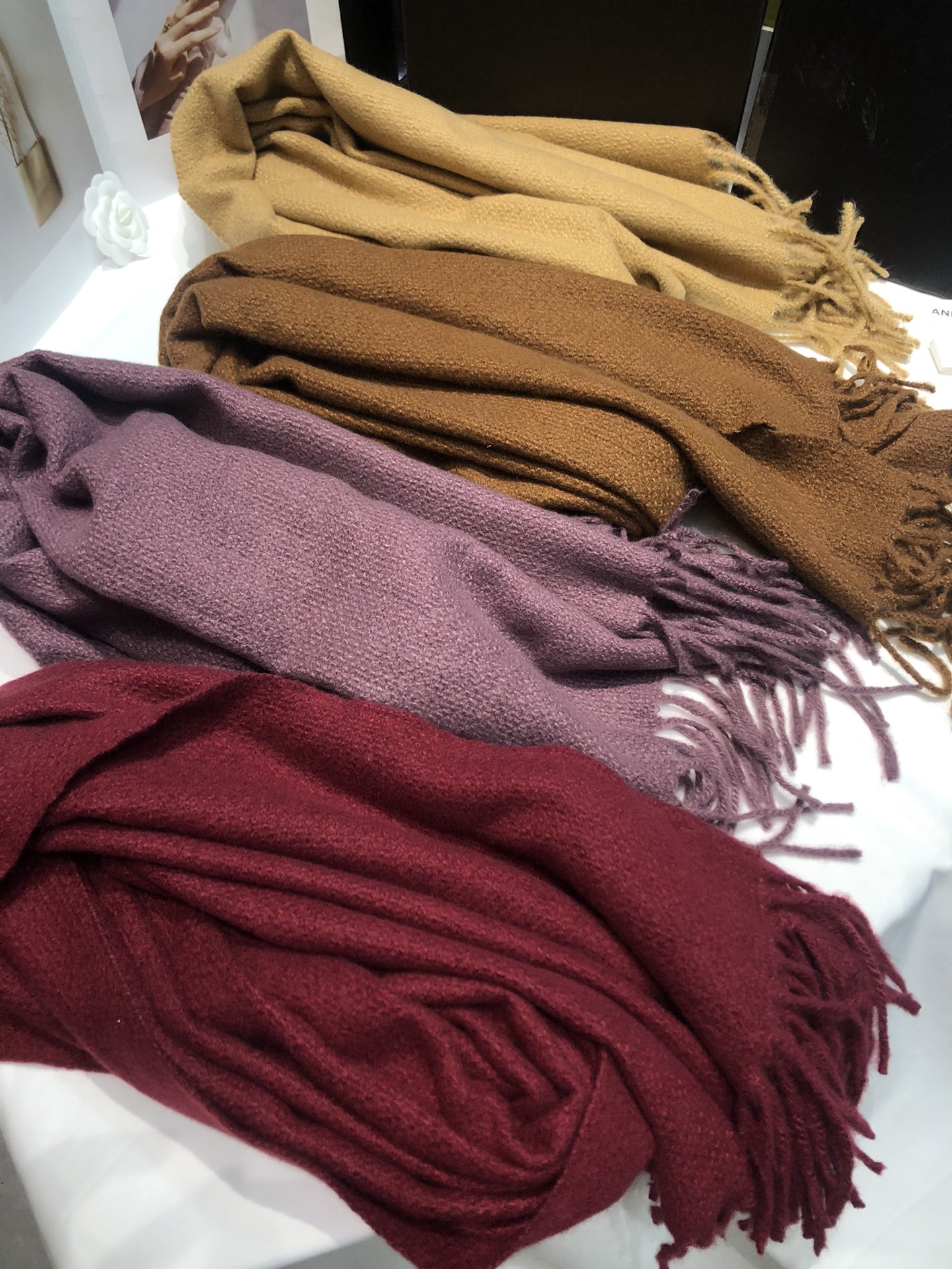 Cross-border scarf wholesale e-commerce live streaming supply chain supply 39 monochrome series, plain Oreo pic 4