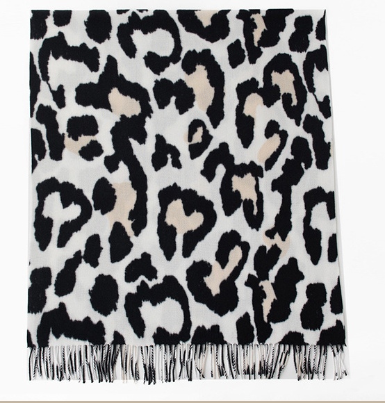 Wholesale e-commerce live-streaming supply chain of new cross-border scarves with imitation cashmere prints, cow and leopard patterns pic 3