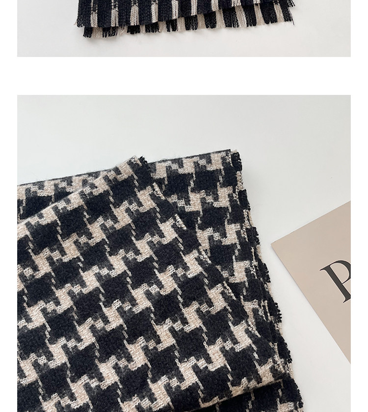 The 2024 winter new thousand-bird check cashmere scarf is a versatile long and warm dress for women, a retro shawl for couples, and a trendy scarf for men pic 3