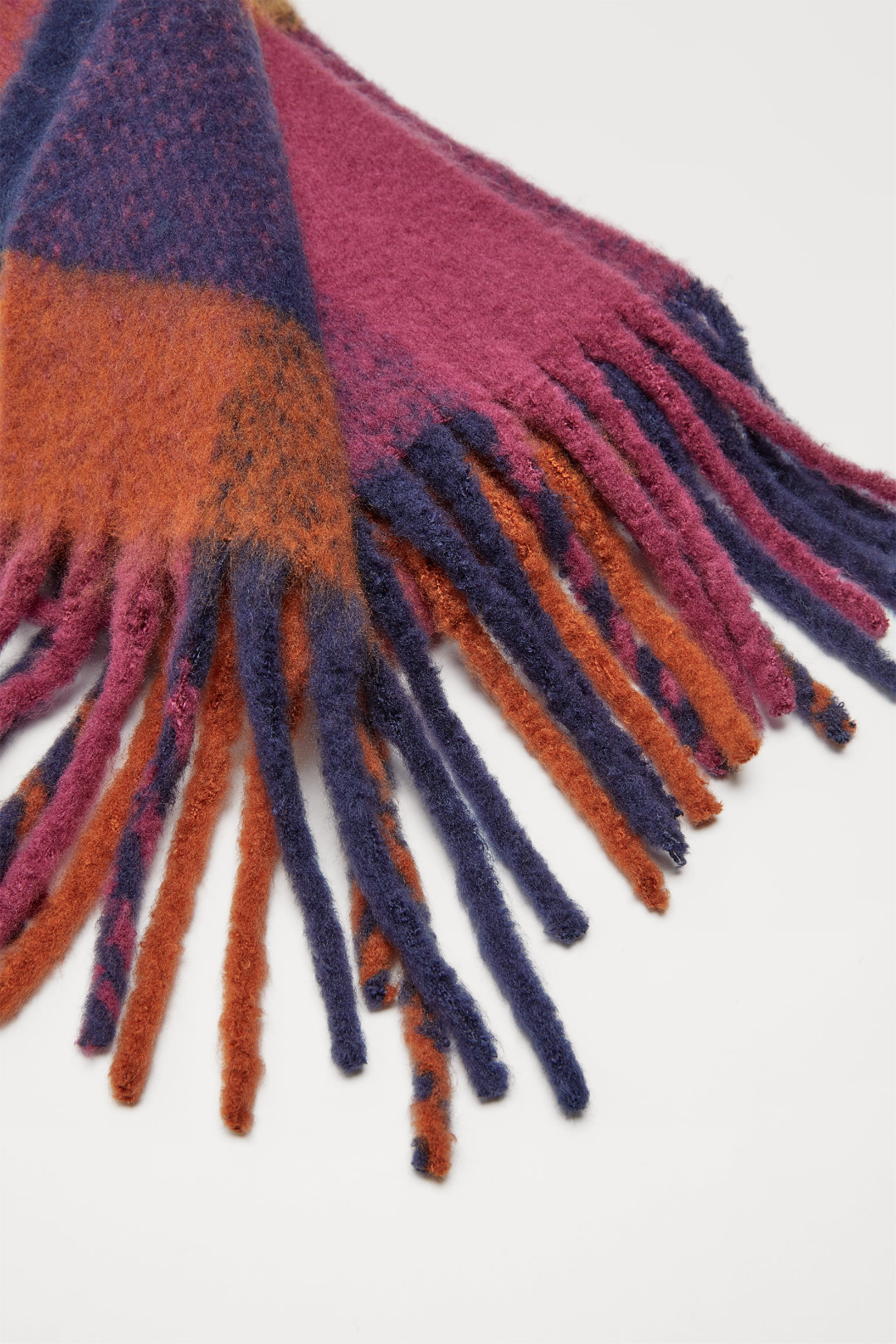 Cross-border scarf wholesale, e-commerce live streaming, supply chain, bristles, deep purple-red checkered thick whiskers pic 9