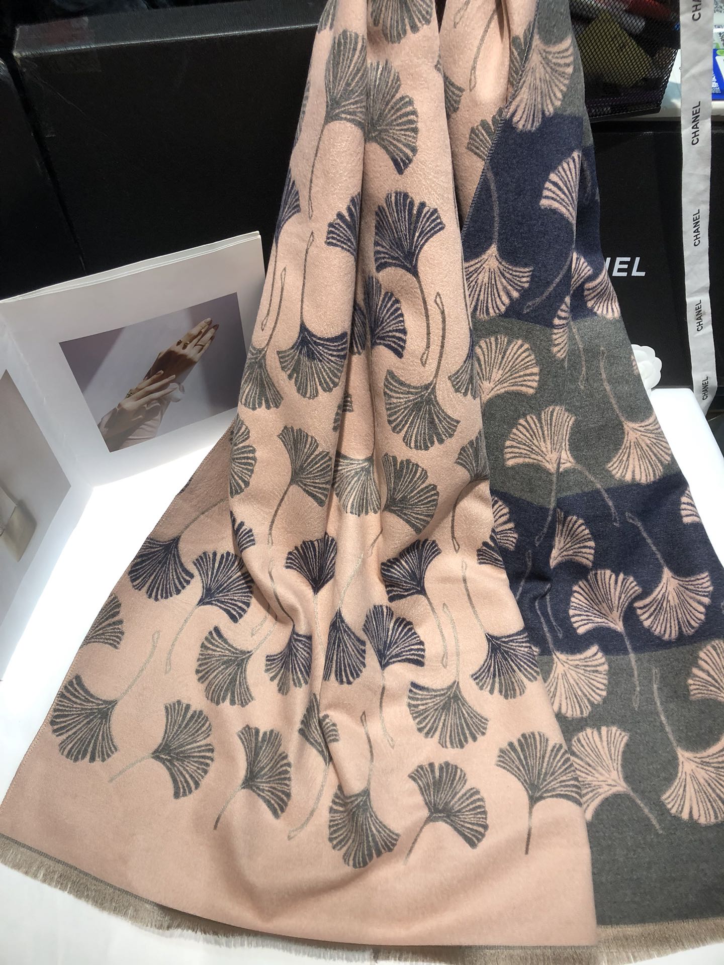 Cross-border scarf wholesale e-commerce live streaming supply chain supply new styles, 78 high-speed jacquard series, ginkgo flower pic 2