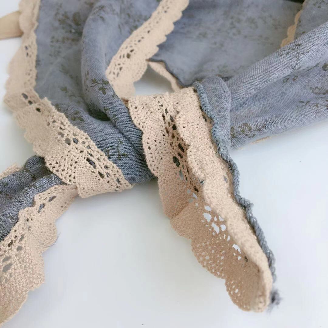 The export Japanese and Korean style triangular scarves are very elegant and fresh. The lace is all made of cotton and linen pic 8