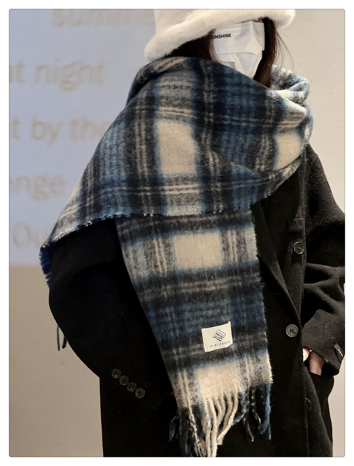 The 2024 new Maillard high-end checkered scarf for women, a Korean-style shawl for both winter and spring and autumn, is thick and warm pic 25