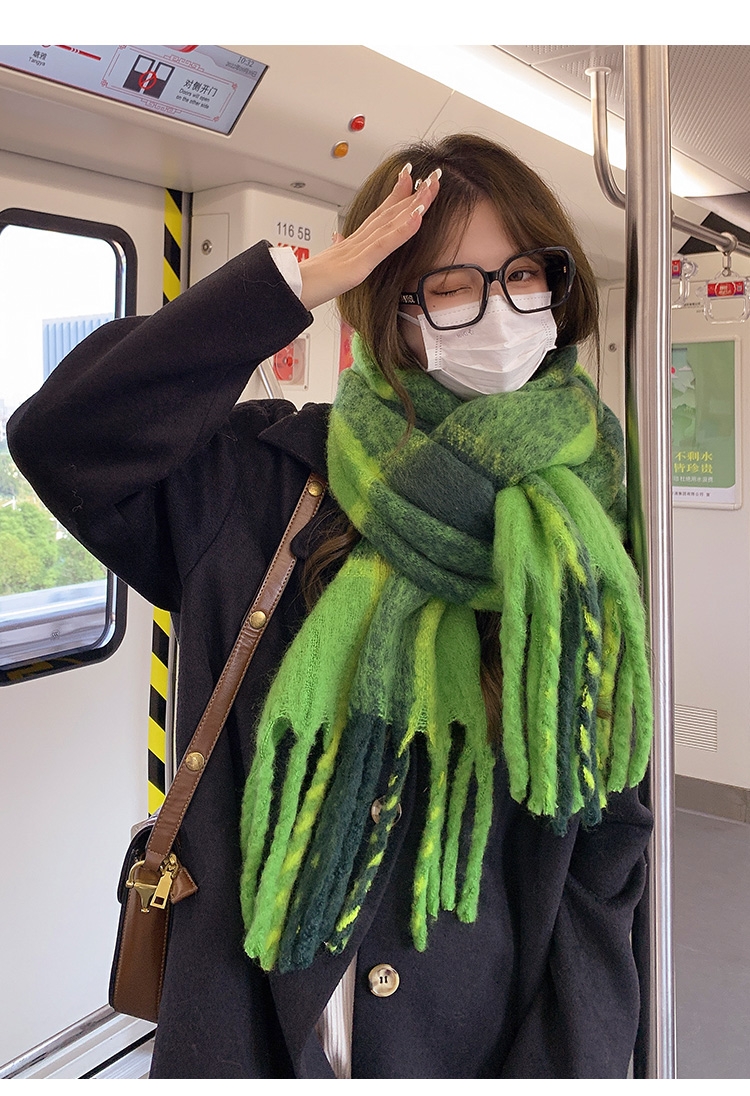 Cross-border scarf wholesale e-commerce live-streaming supply chain supply fluorescent green checkered thick beard scarves pic 2