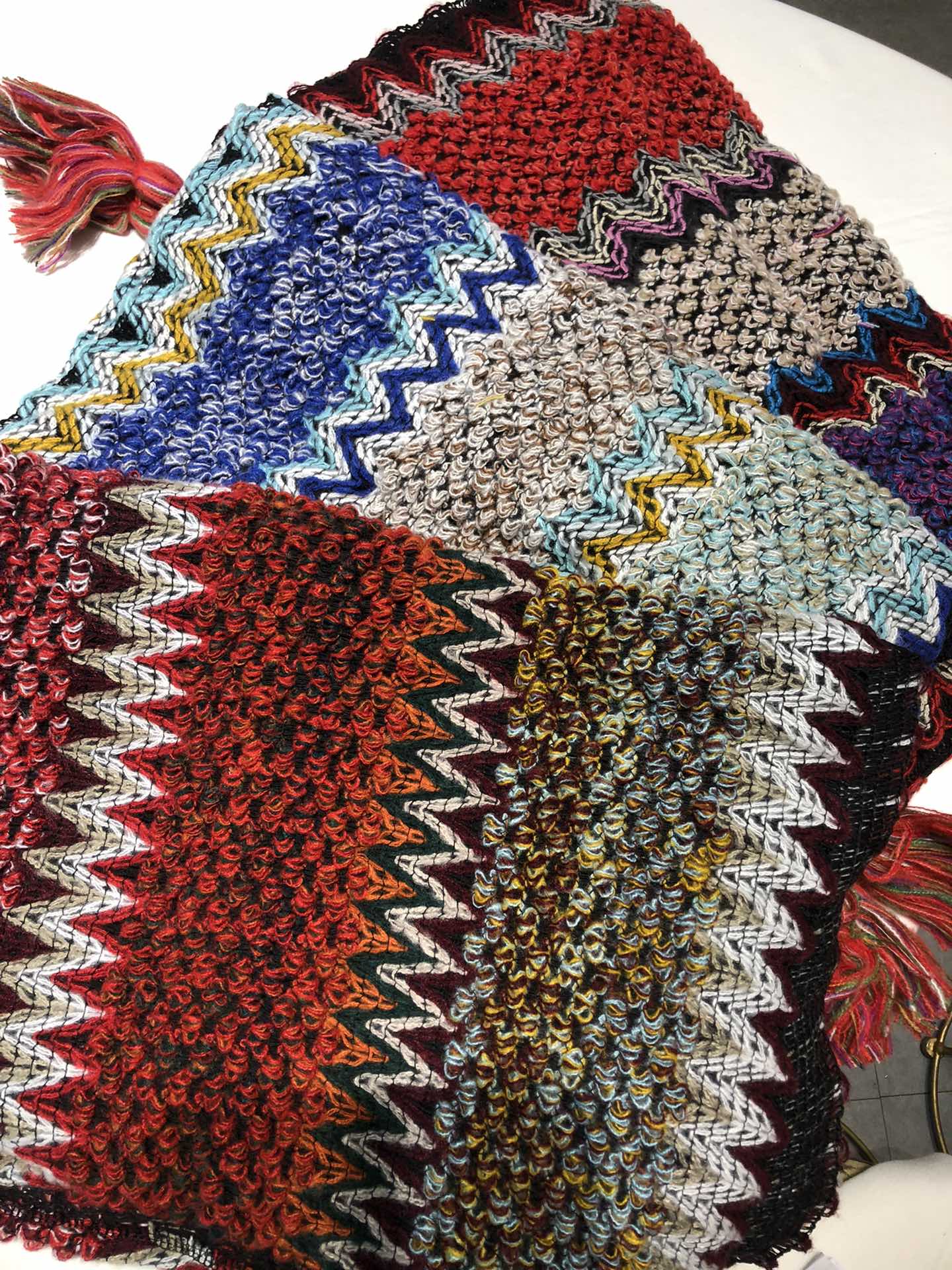 Cross-border scarf wholesale e-commerce live-streaming supply chain, ethnic style shawls pic 8