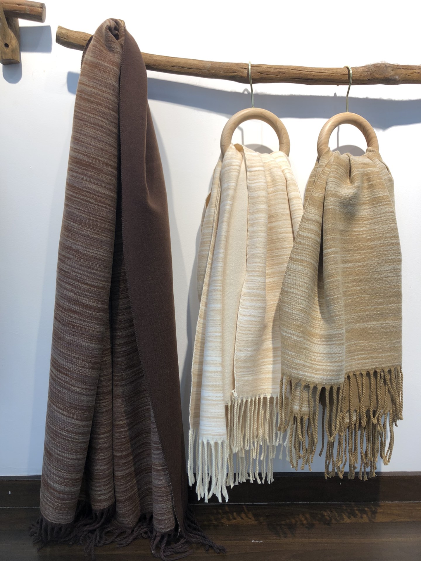 Cross-border scarf wholesale, e-commerce live streaming, new 25-bag core yarn double-sided series, satin dyed double-sided pic 1