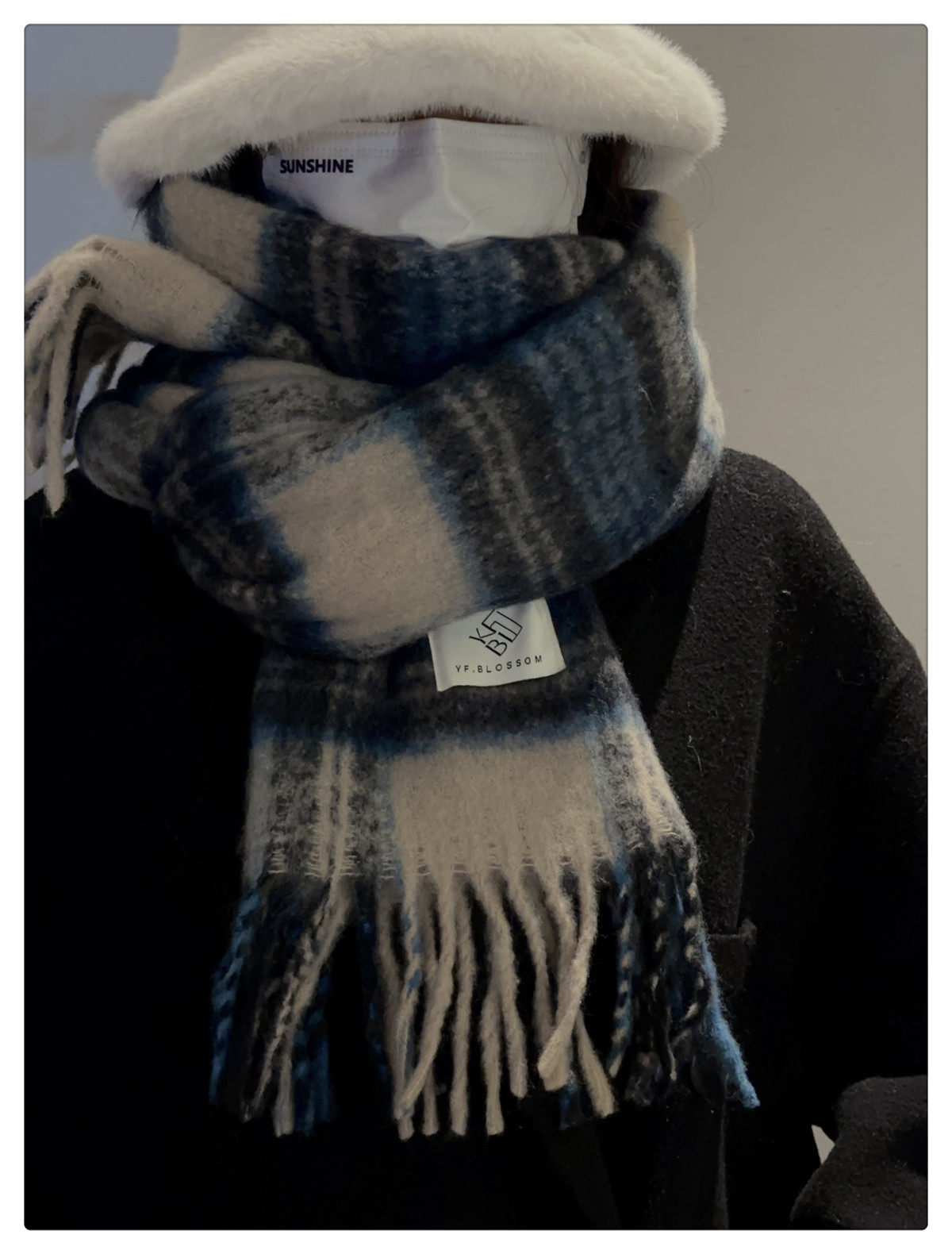 The 2024 new Maillard high-end checkered scarf for women, a Korean-style shawl for both winter and spring and autumn, is thick and warm pic 23