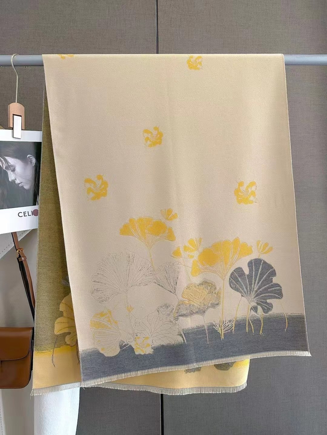 Cross-border scarf wholesale 27 high-speed jacquard series Ginkgo leaf cash on delivery scarf e-commerce supply pic 5