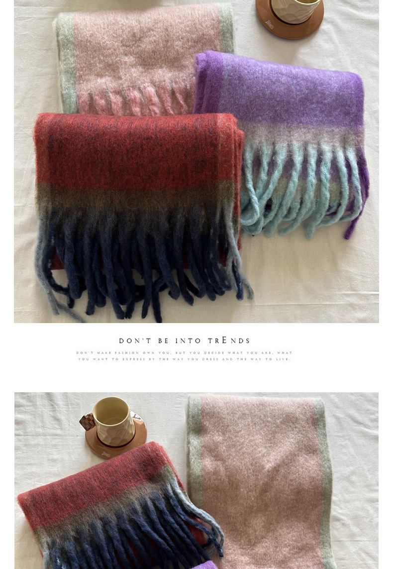 A simple frame in solid color, paired with a warm faux cashmere scarf, a soft and fluffy pink scarf for winter, and a cold-proof shawl pic 10